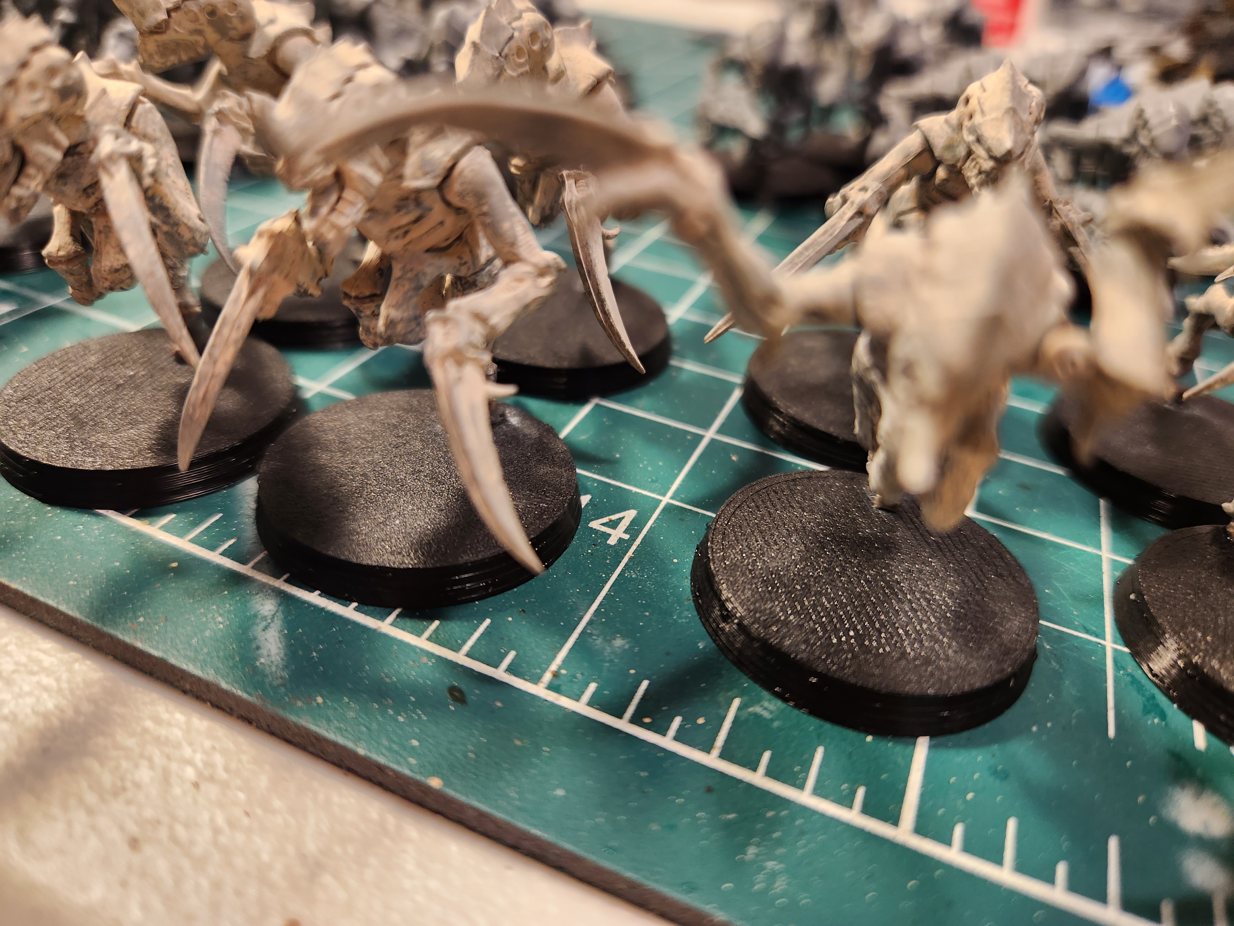 Miniatures bases, 28mm scale