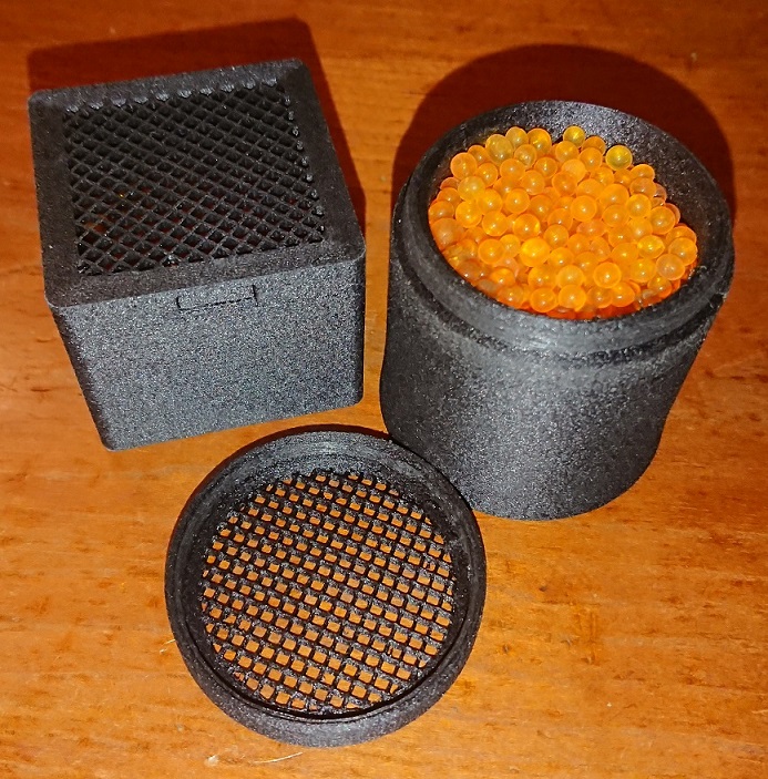 Silica gel containers
