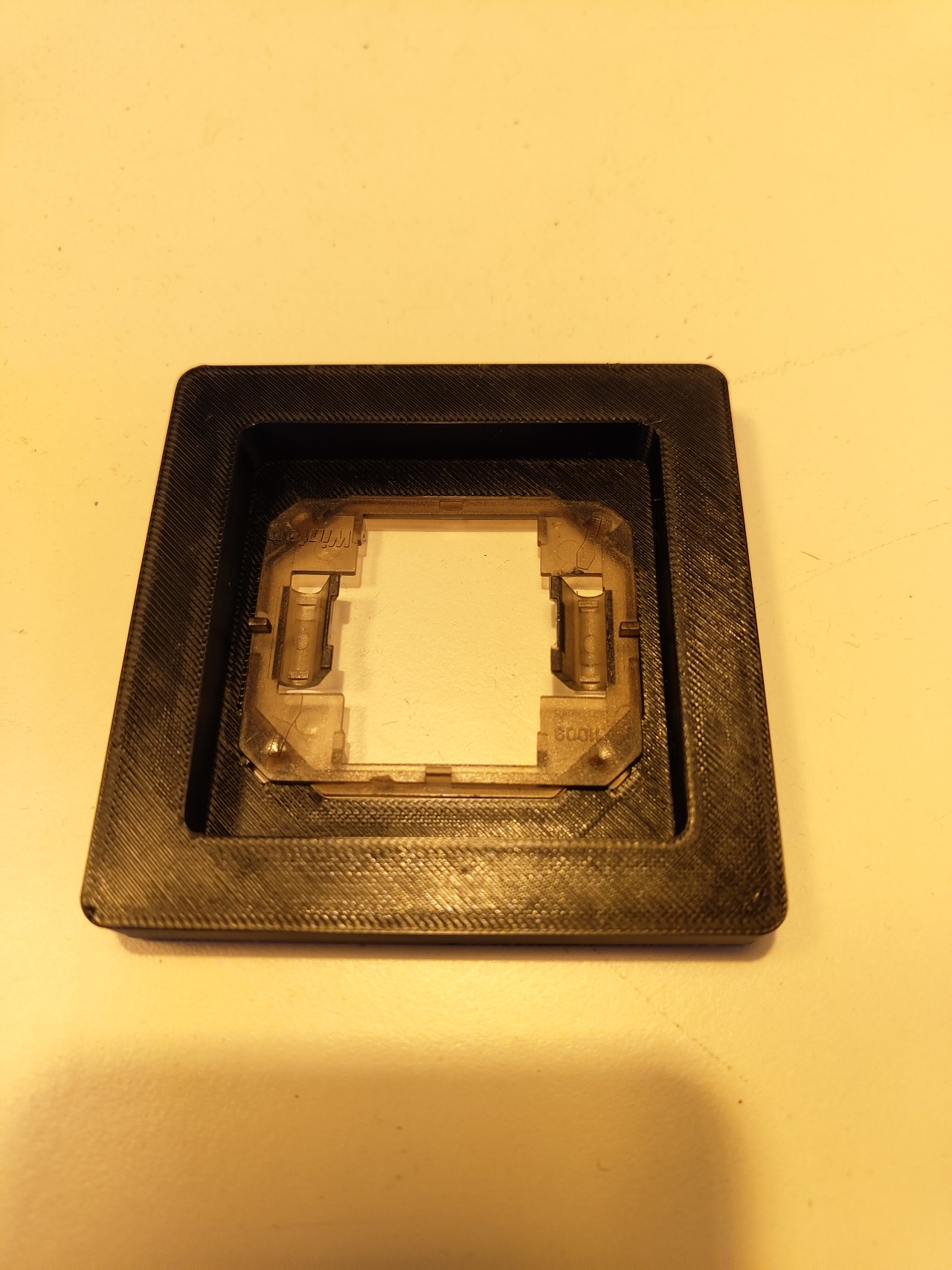 Wintop light switch adapter plate by Lauwie Download free STL model