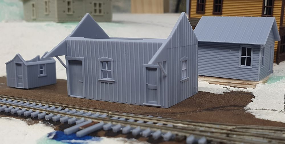 N scale depot