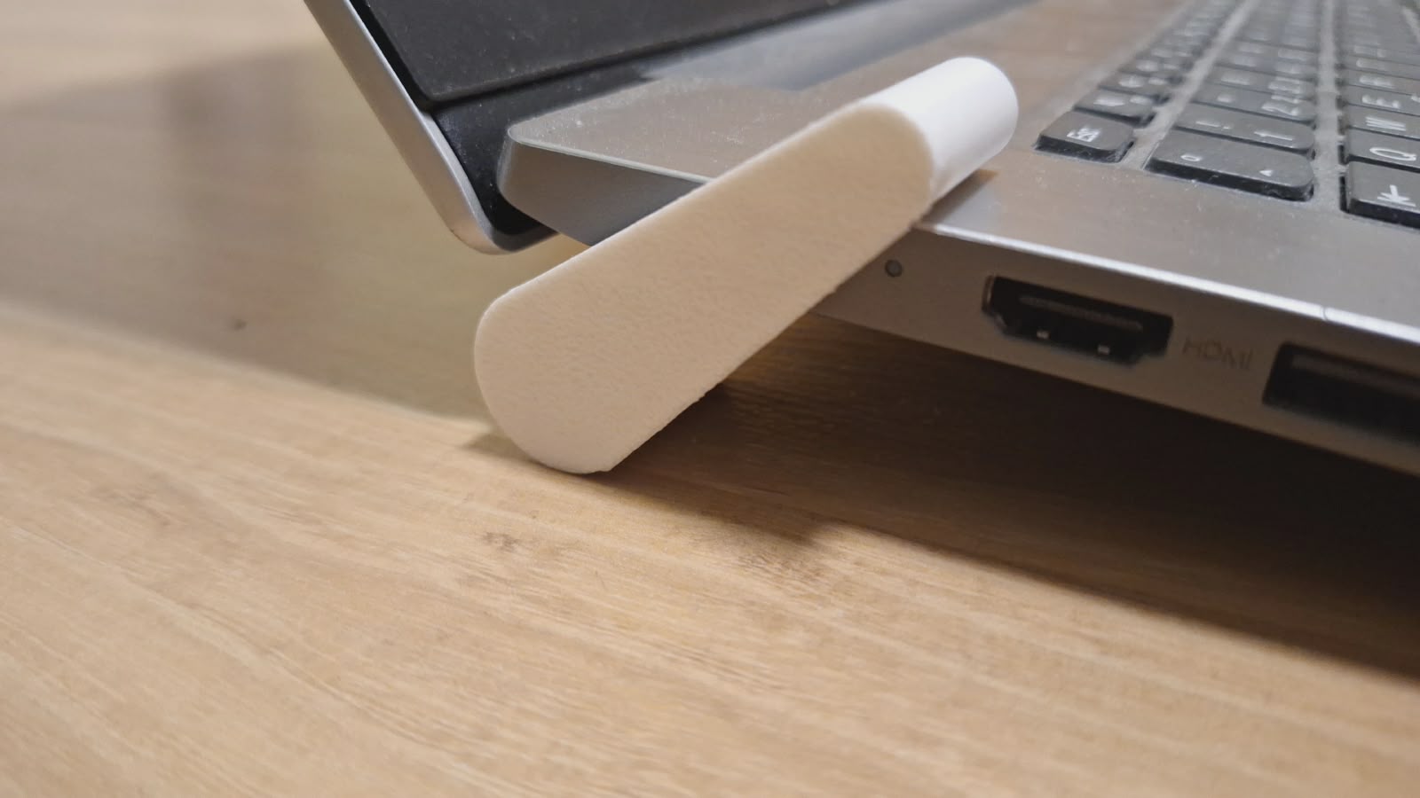 Simple Laptop Stand