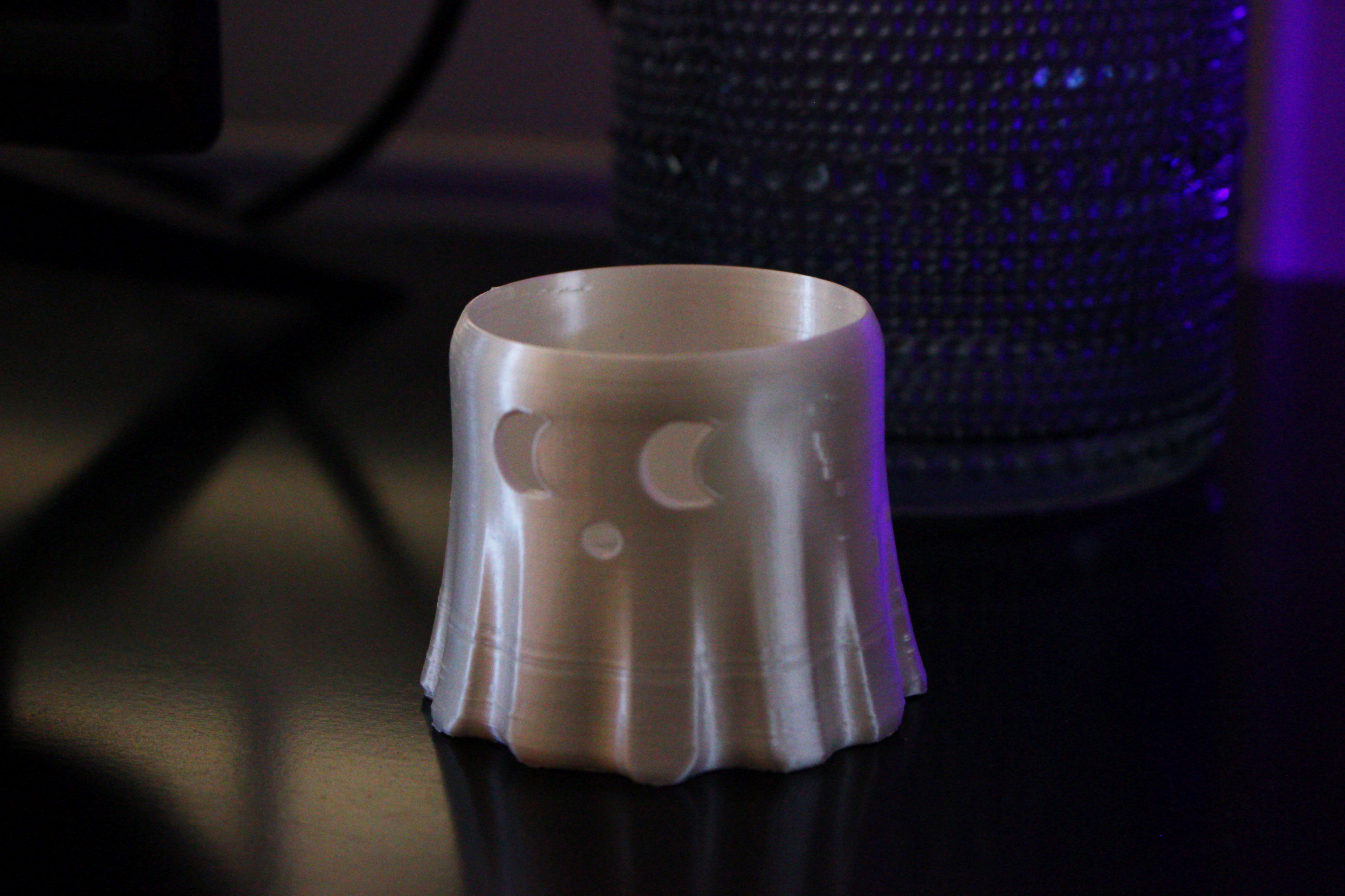 Miniatura 2 do modelo 3D Ghost Tealight Candle Holder