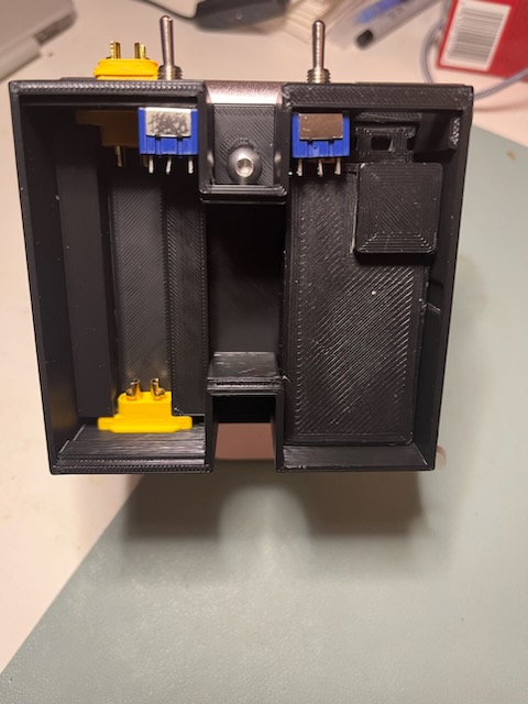 Miniatura 4 do modelo 3D Bicycle Electrical Junction Box