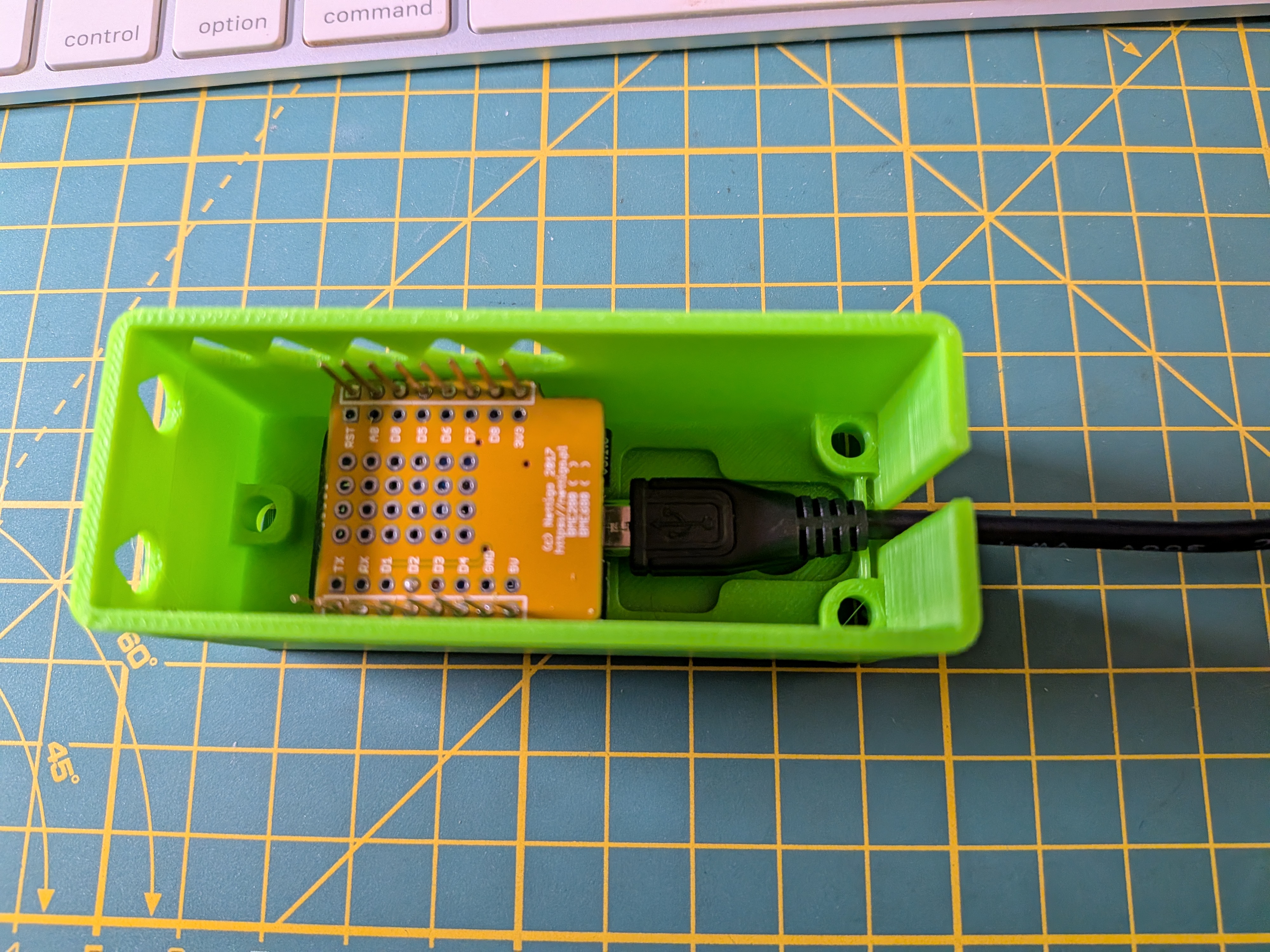 WEMOS d1 mini housing