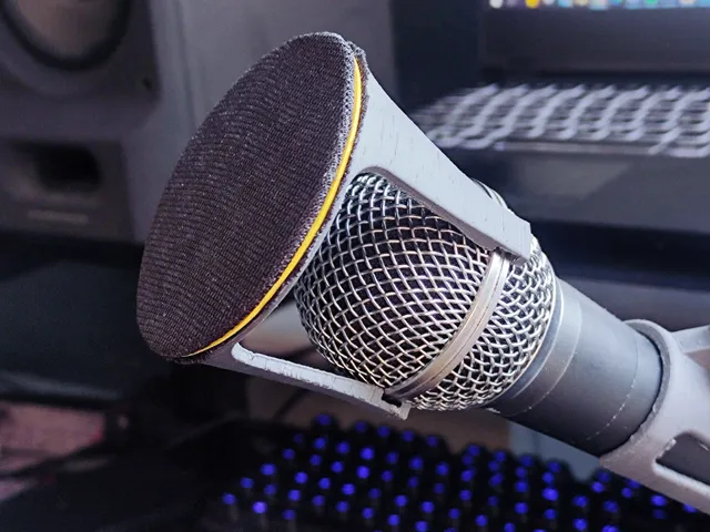 Small Microphone Pop Filter / Screen / Shield | (Shure SM58 style Mic.)