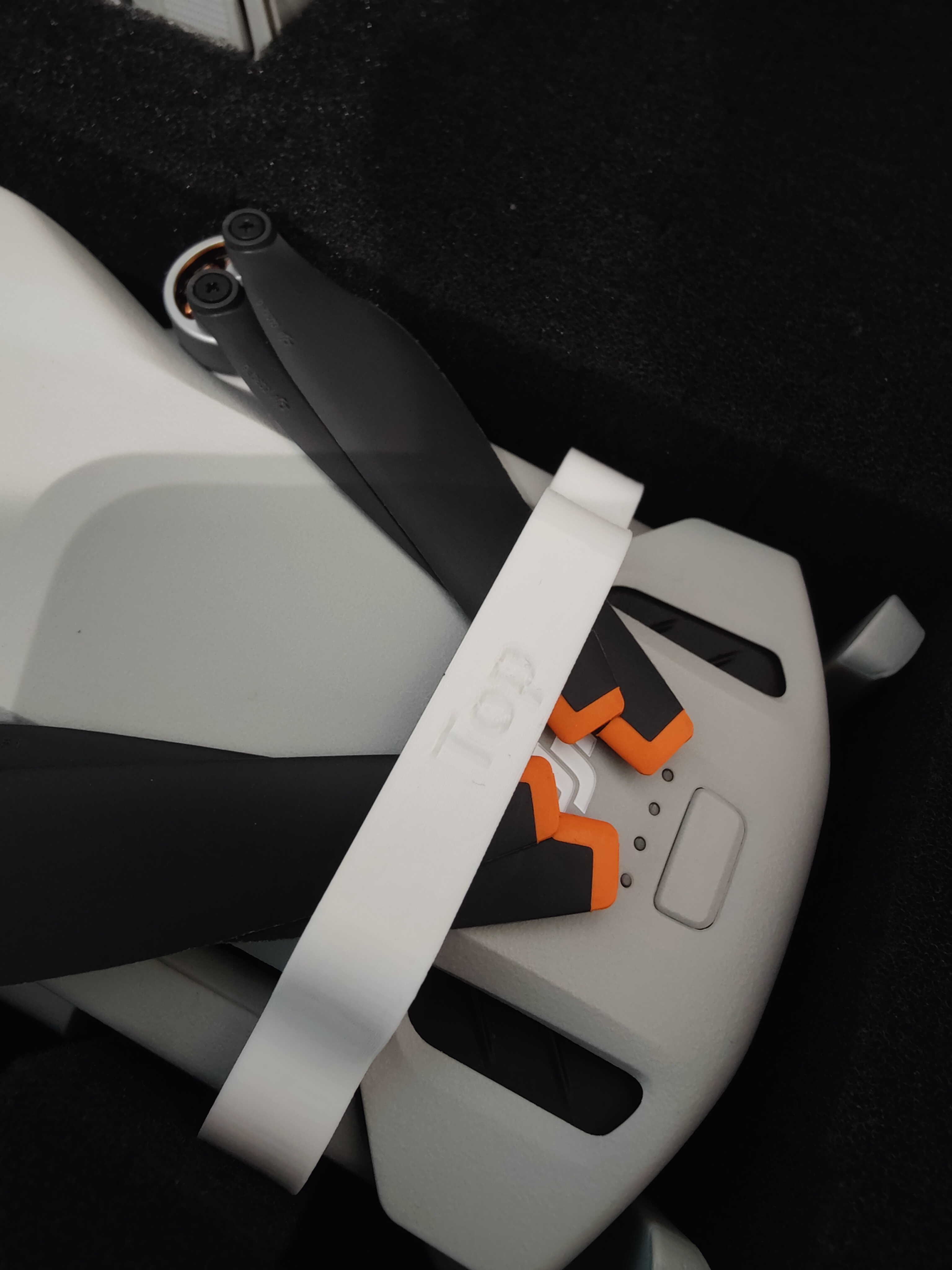 DJI Mini 3 Pro Propeller holders (Remix) 3D model thumbnail