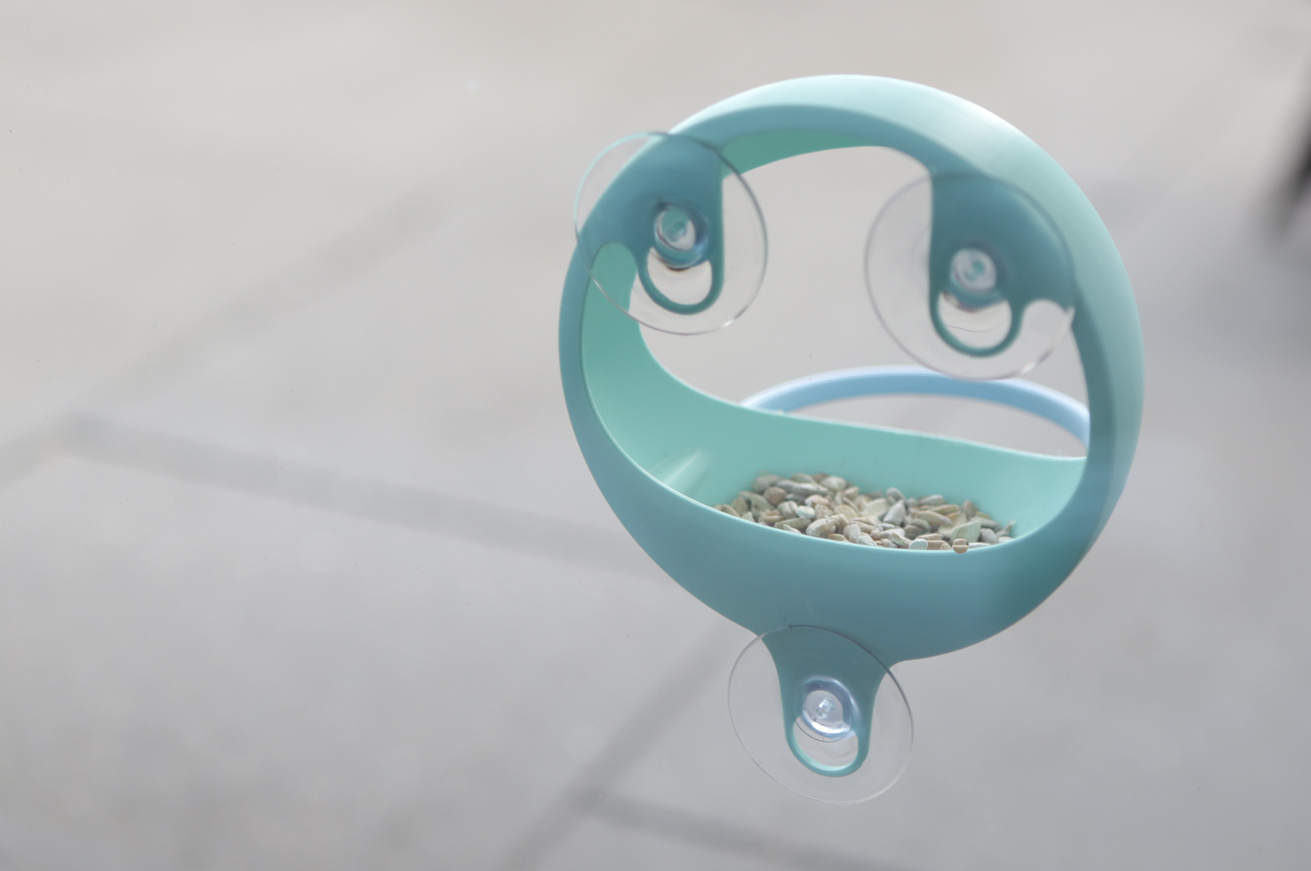 Miniatura 2 do modelo 3D Window Bird Feeder