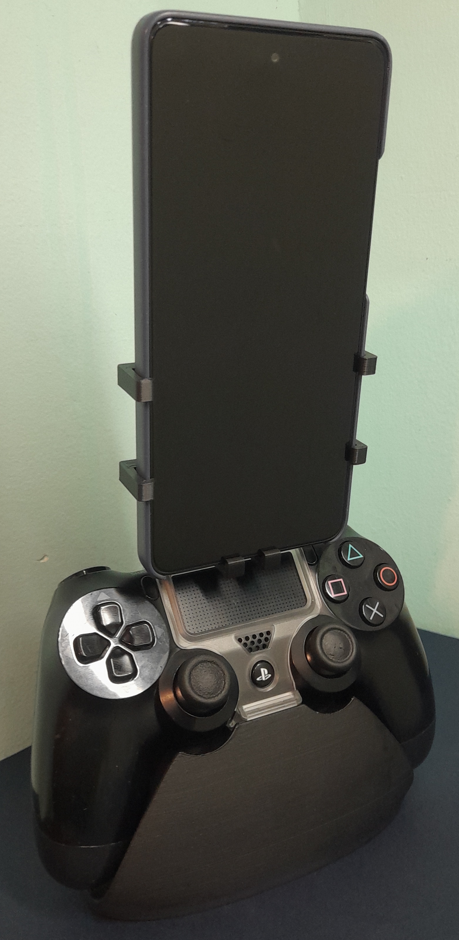 Portrait Phone Adapter for DualShock 4 Phone Mount
