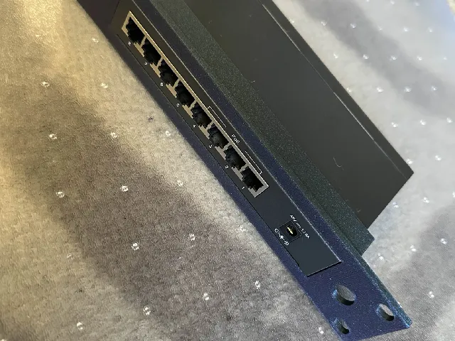 10" mini-rack mount for TP-Link SG1008P
