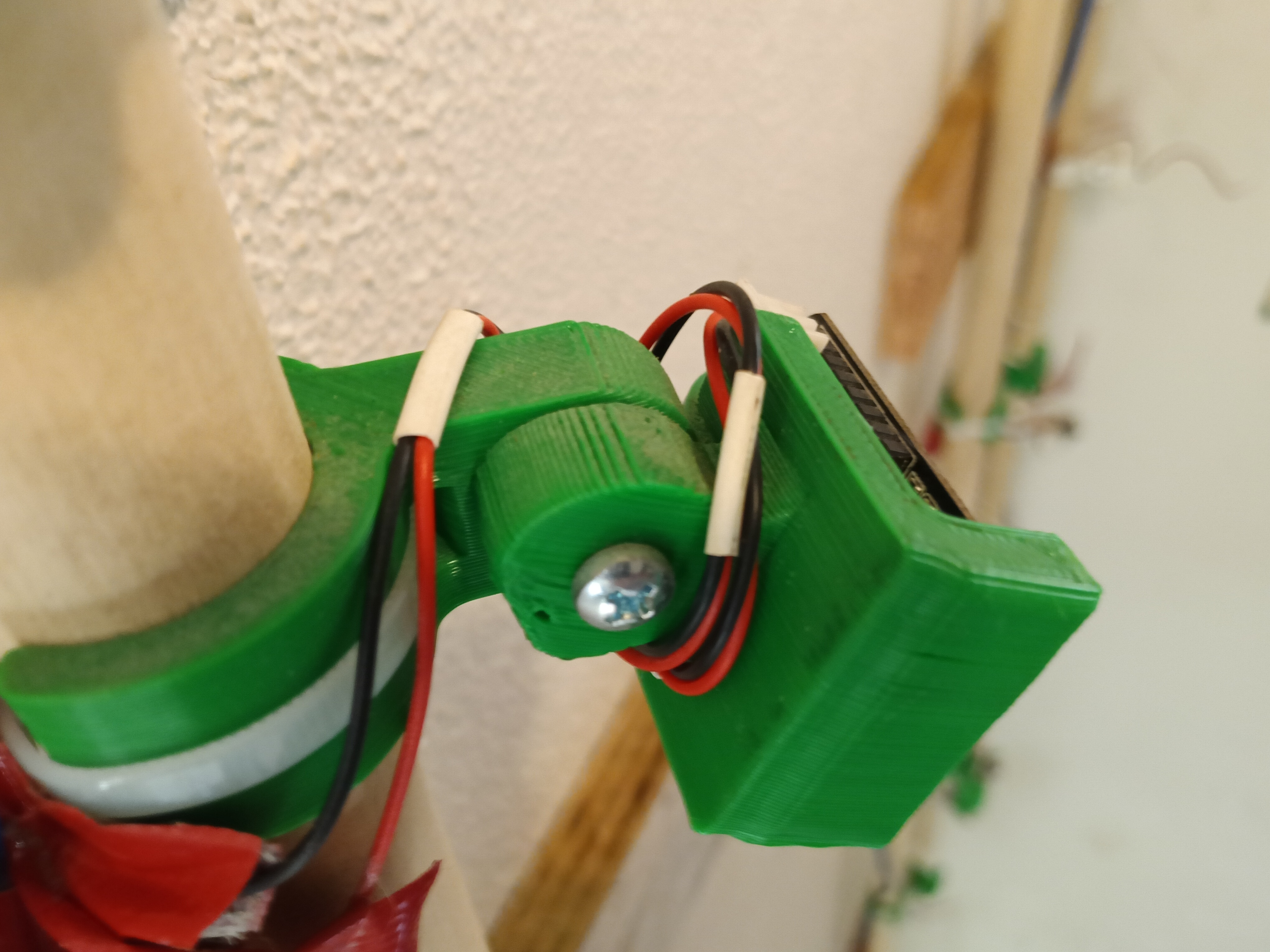 ESP32Cam Mount to 1" Pipe and Wire Clip