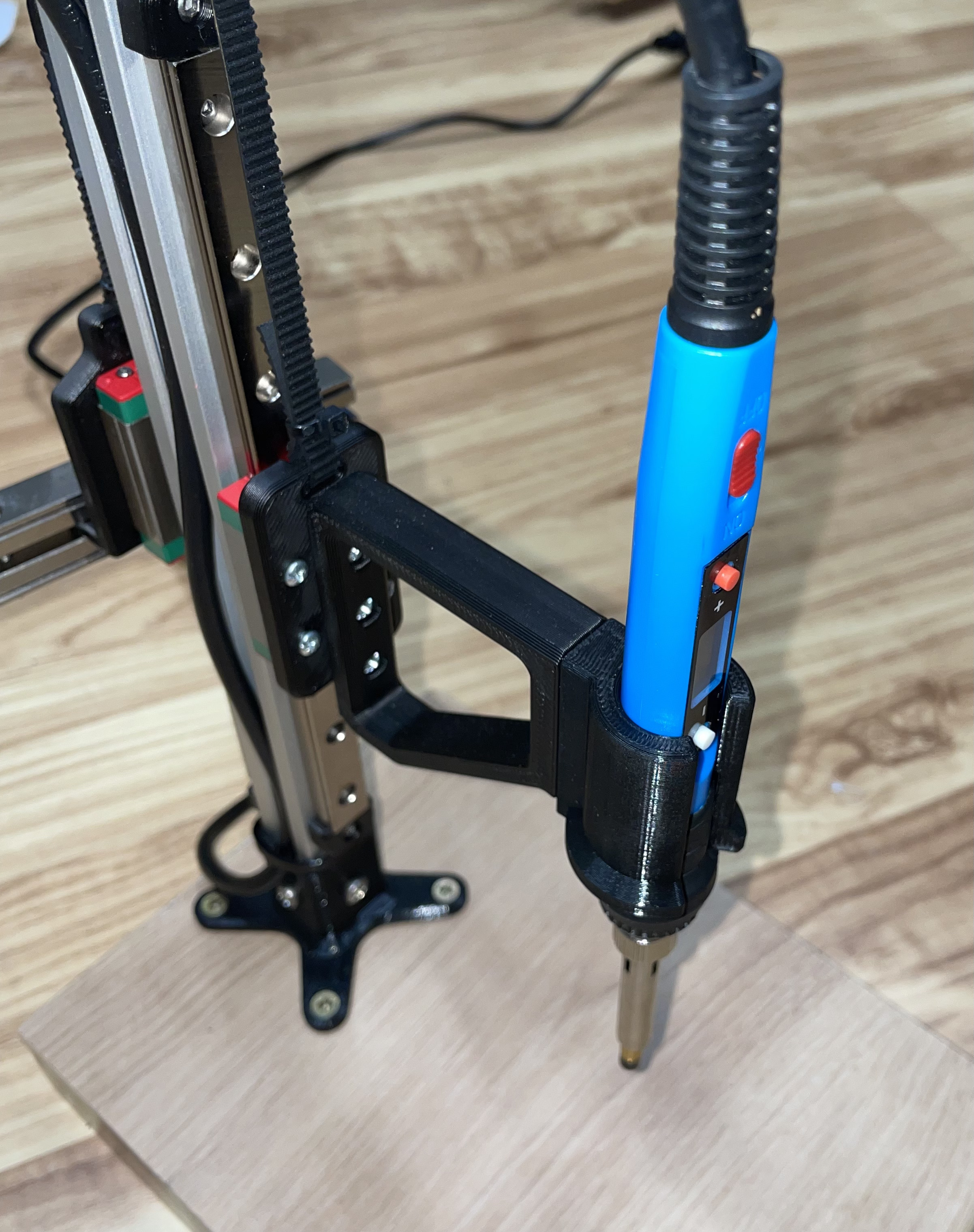 LEZEDE soldering iron clamp for use with heat insert press by Arek