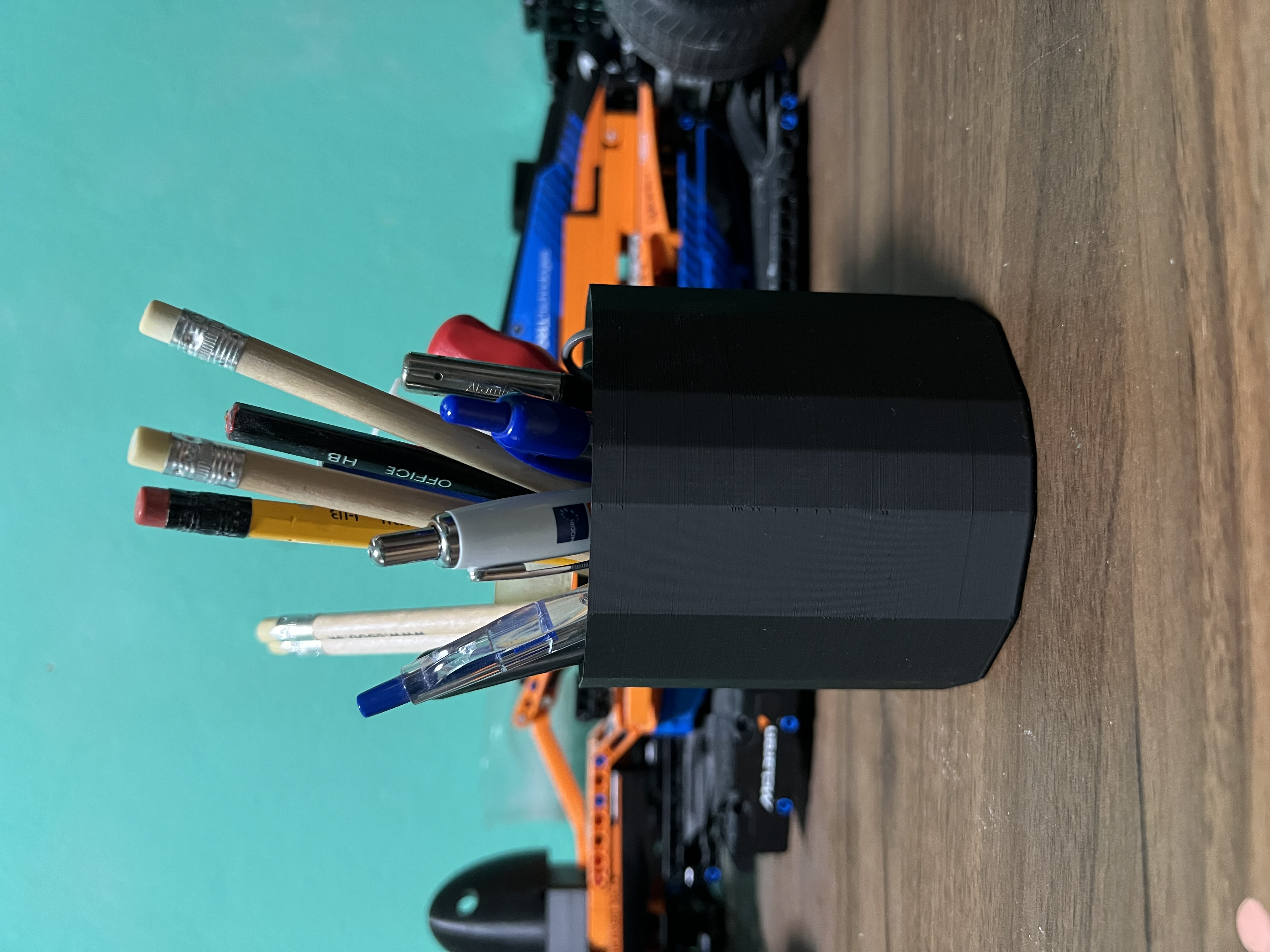 Pen holder or flower pot