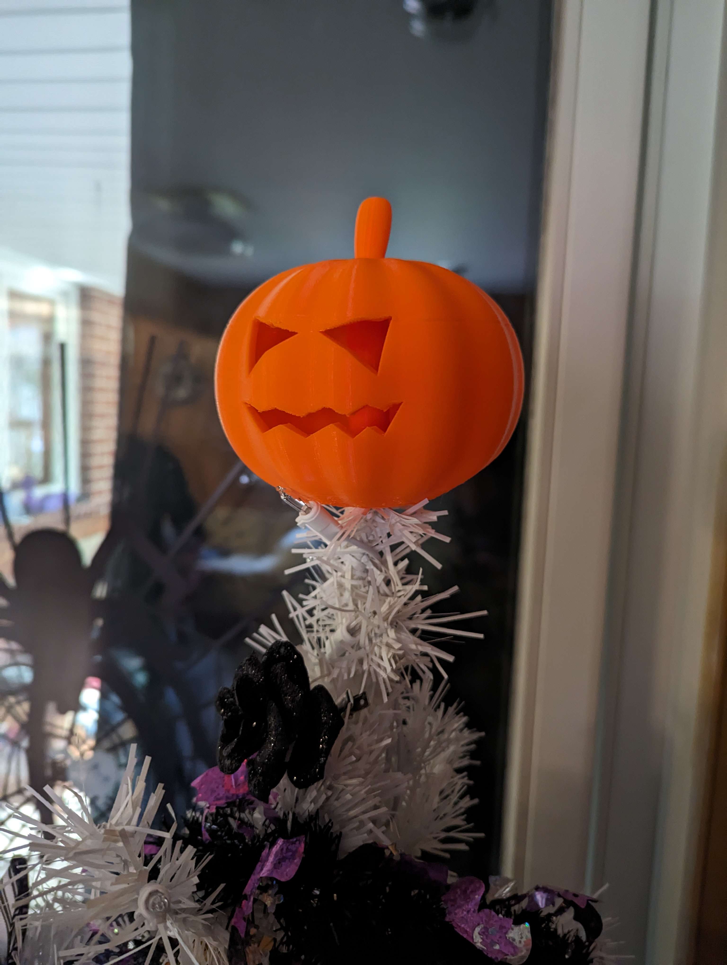 Halloween pumpkin tree topper