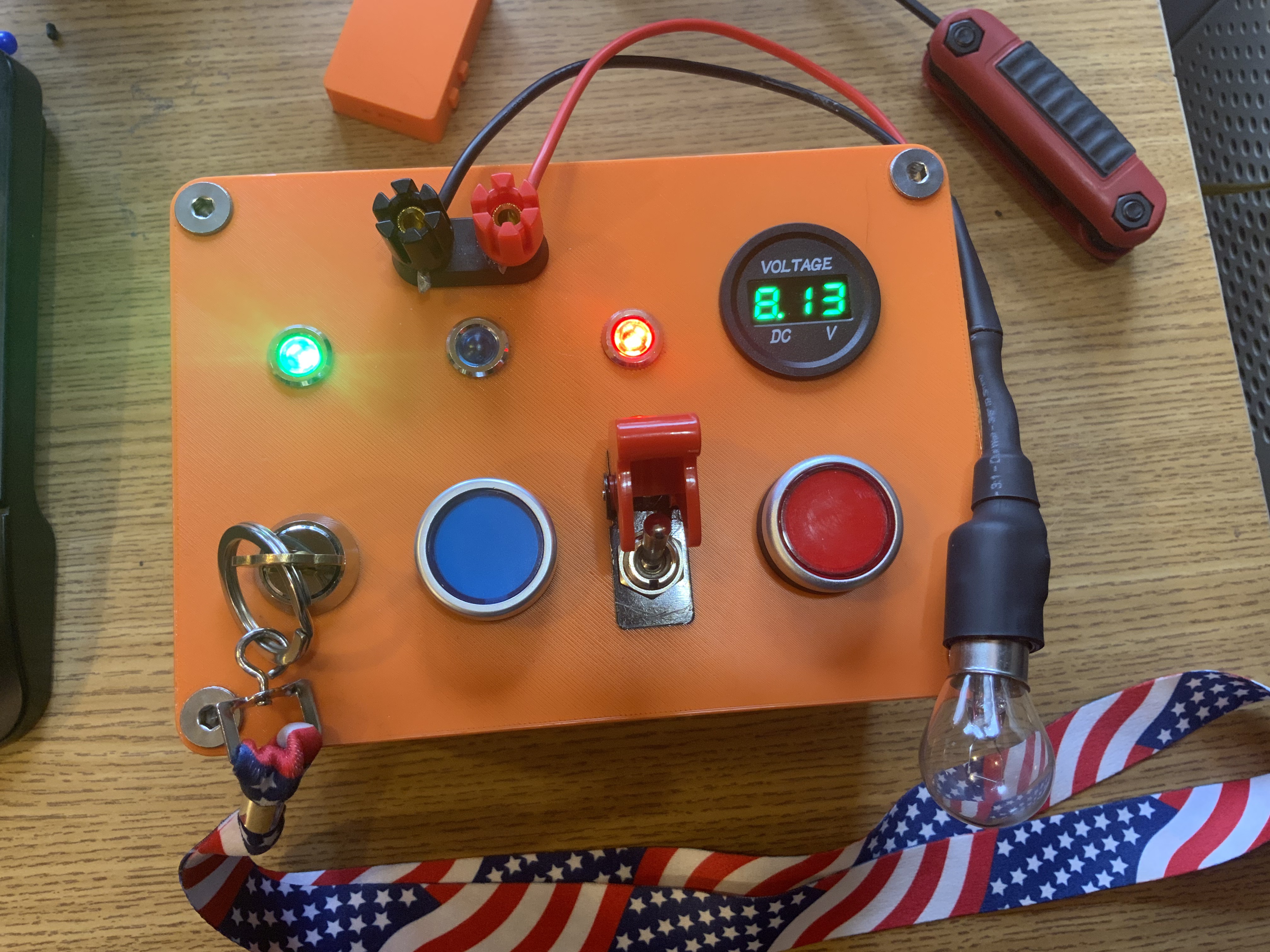 Miniatura 5 do modelo 3D Model Rocket Launch Controller