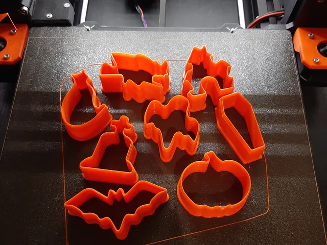 Halloween Cookie Biscuit Gingerbread Cutters 6 Pcs, Coffin, Ghost, Bat, Witch, Grovestone (Tombstone), Pumpkin, Scarry House ( Hounted House), Cat