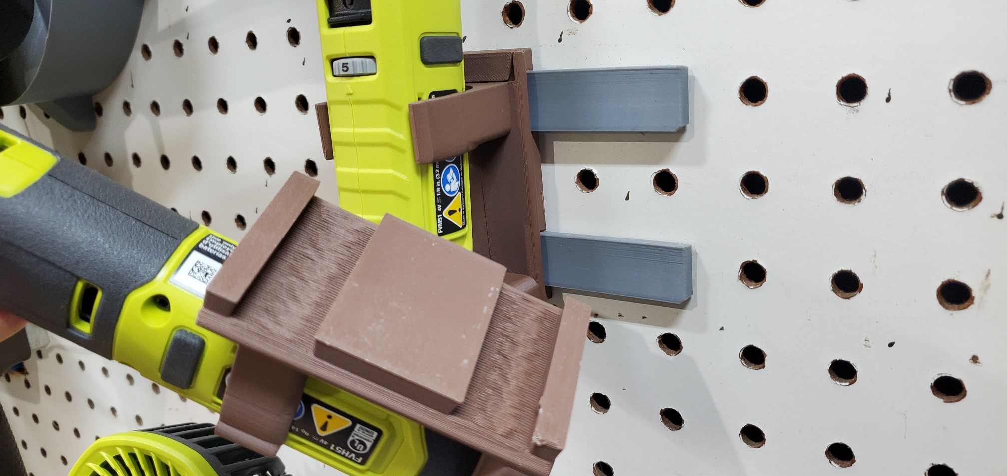 Ryobi 4v USB Lithium Pegboard Tool Mount By TBKHomeworld Download   Ryobi 4v Holder 04 