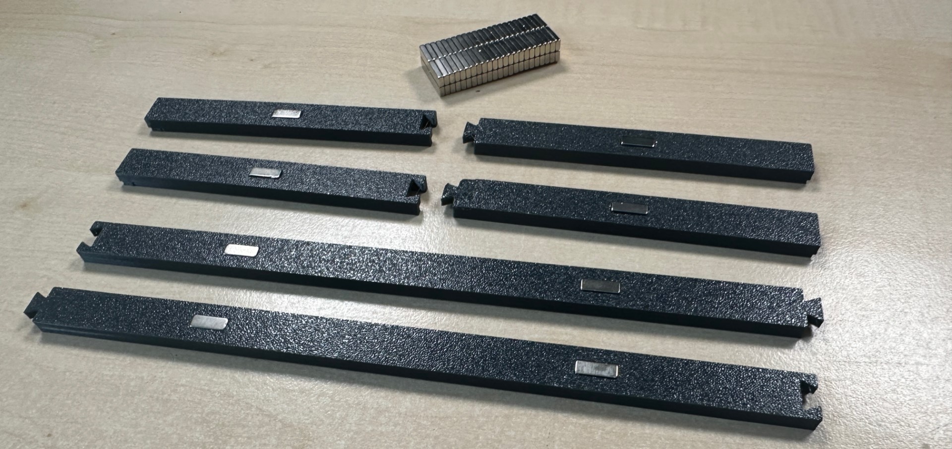 Magnetic Modular LED Strip for the Prusa Enclosure or a server rack (FreeCAD)