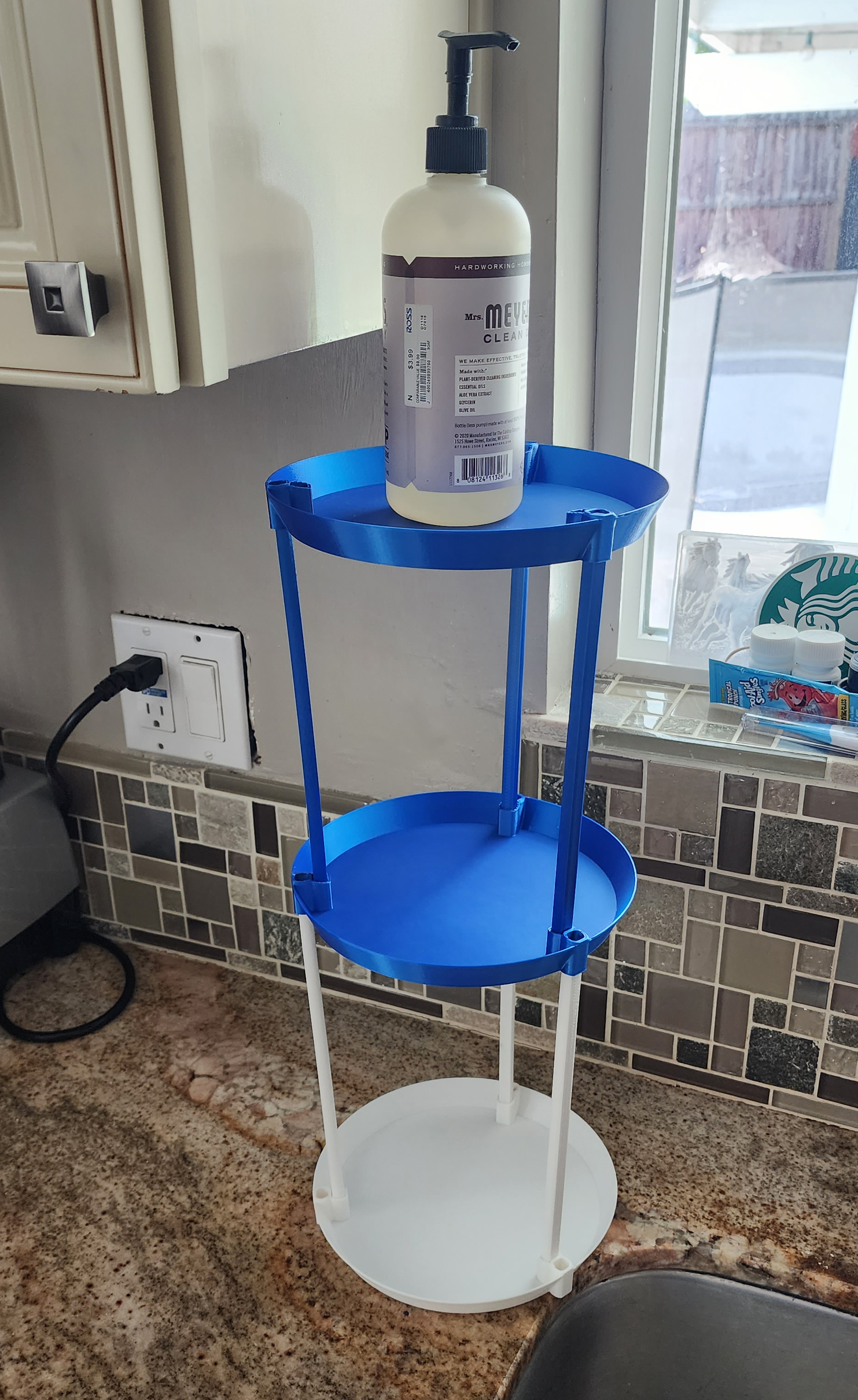 Miniatura 7 do modelo 3D Stacking Tripod Tower Shelf