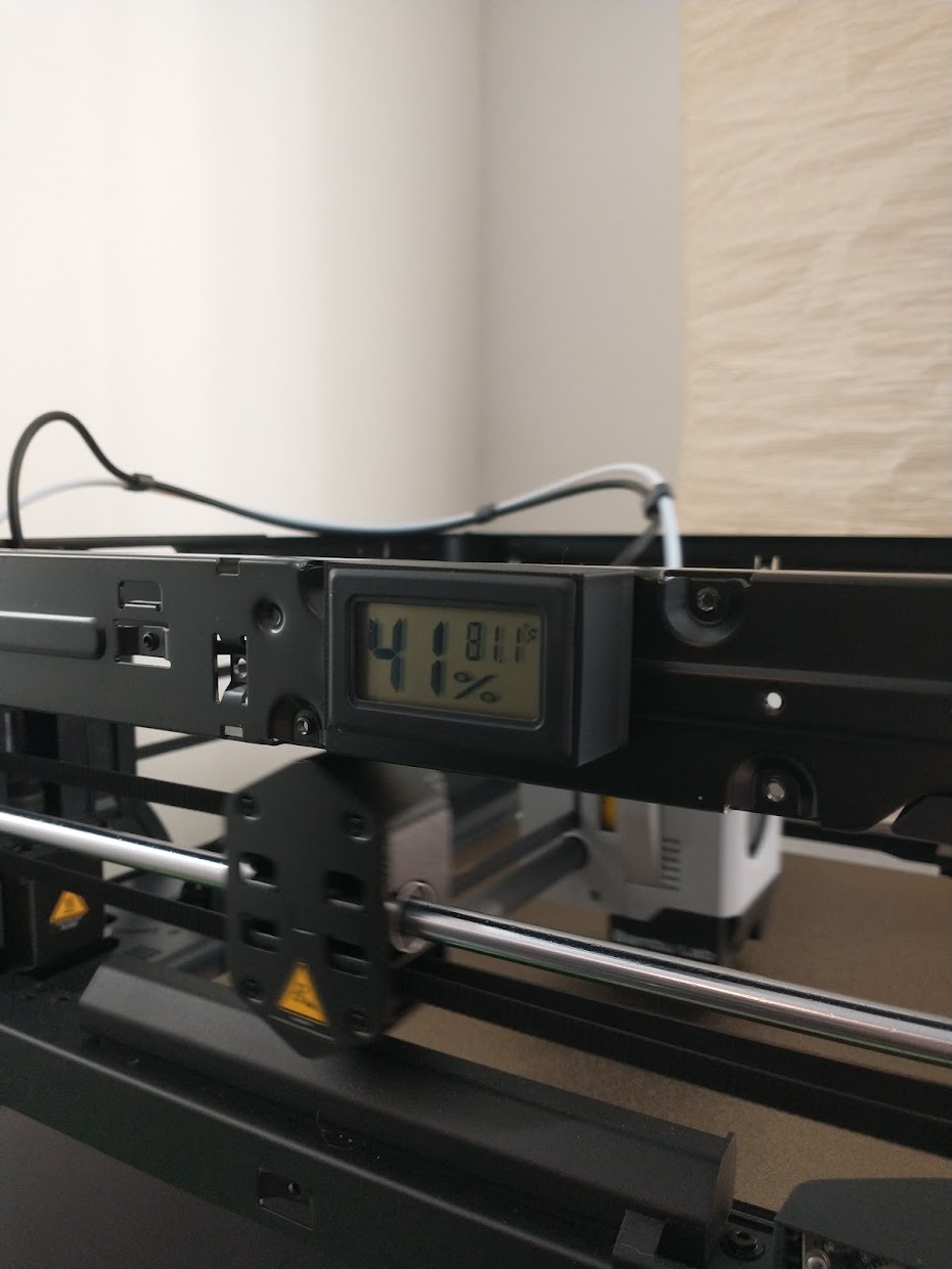 Thermometer/Hygrometer Minimal Magnetic Housing