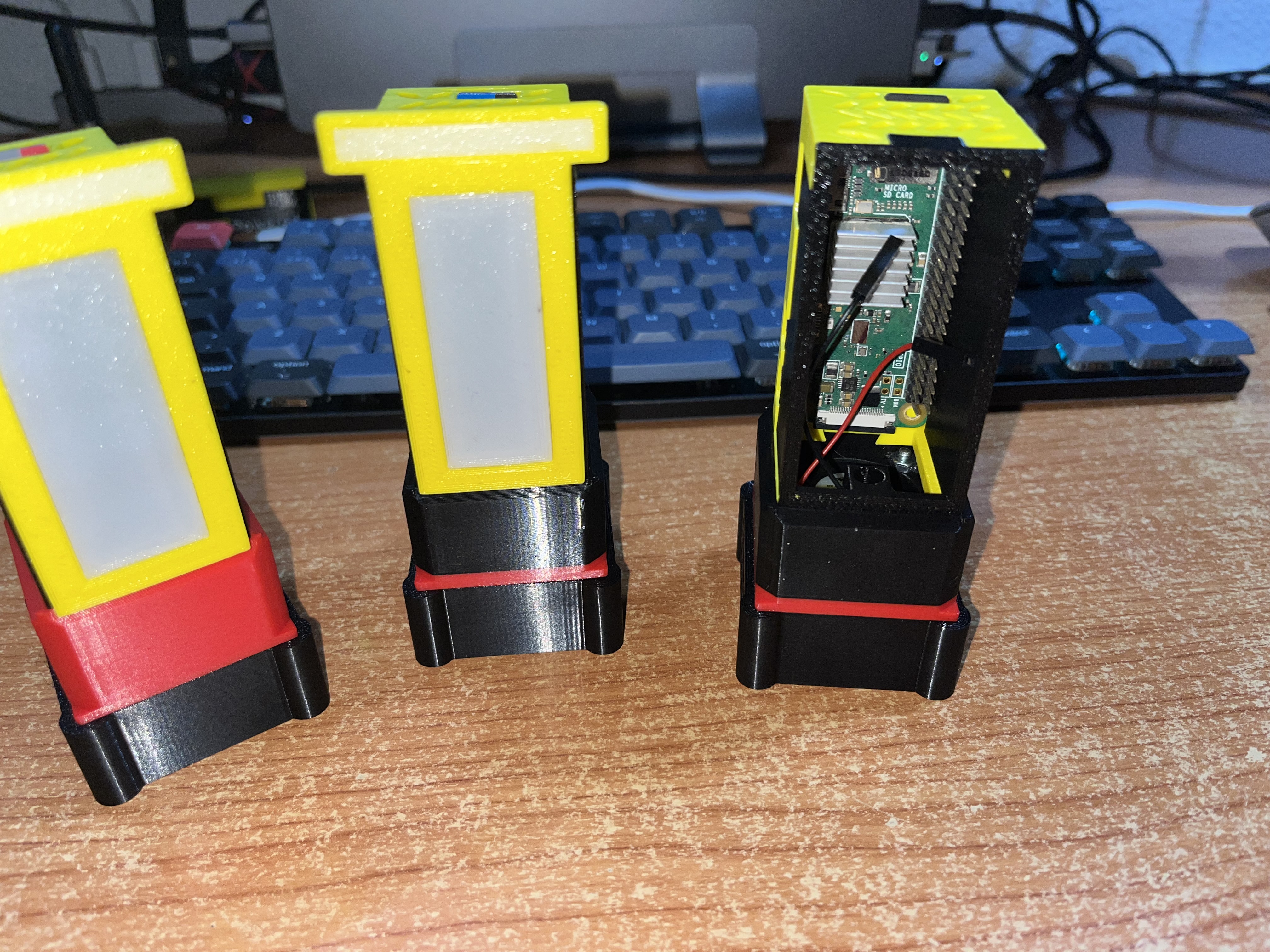 Raspberry Pi Zero 2 vertical box with Fan — miniatura 6