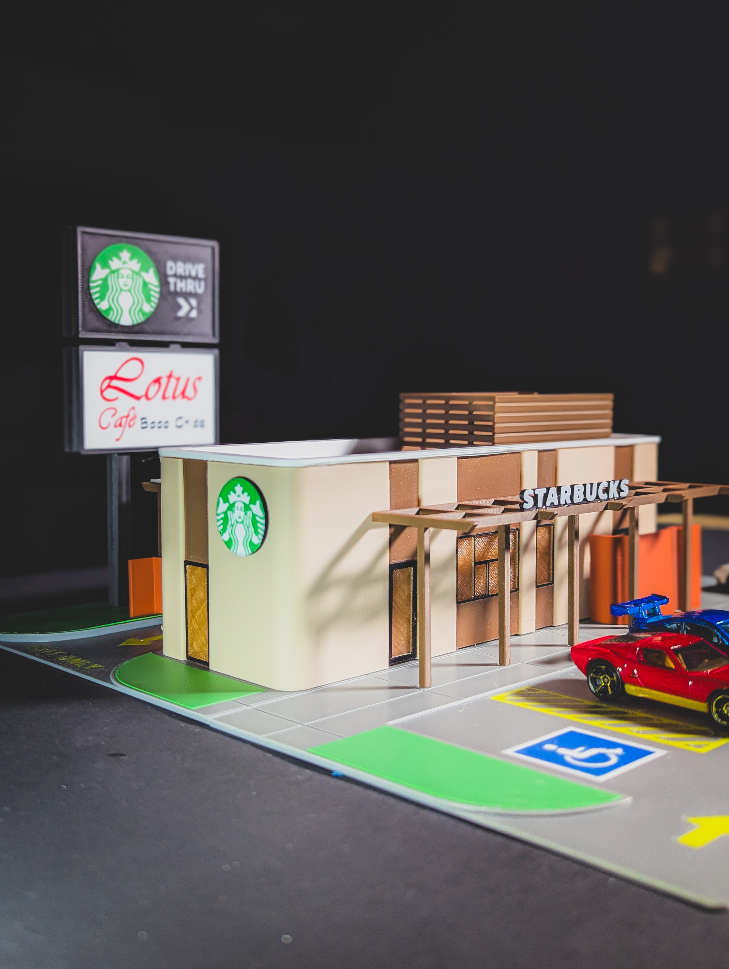 Starbucks Model Set - 1:64 Scale Diorama — thumbnail 16