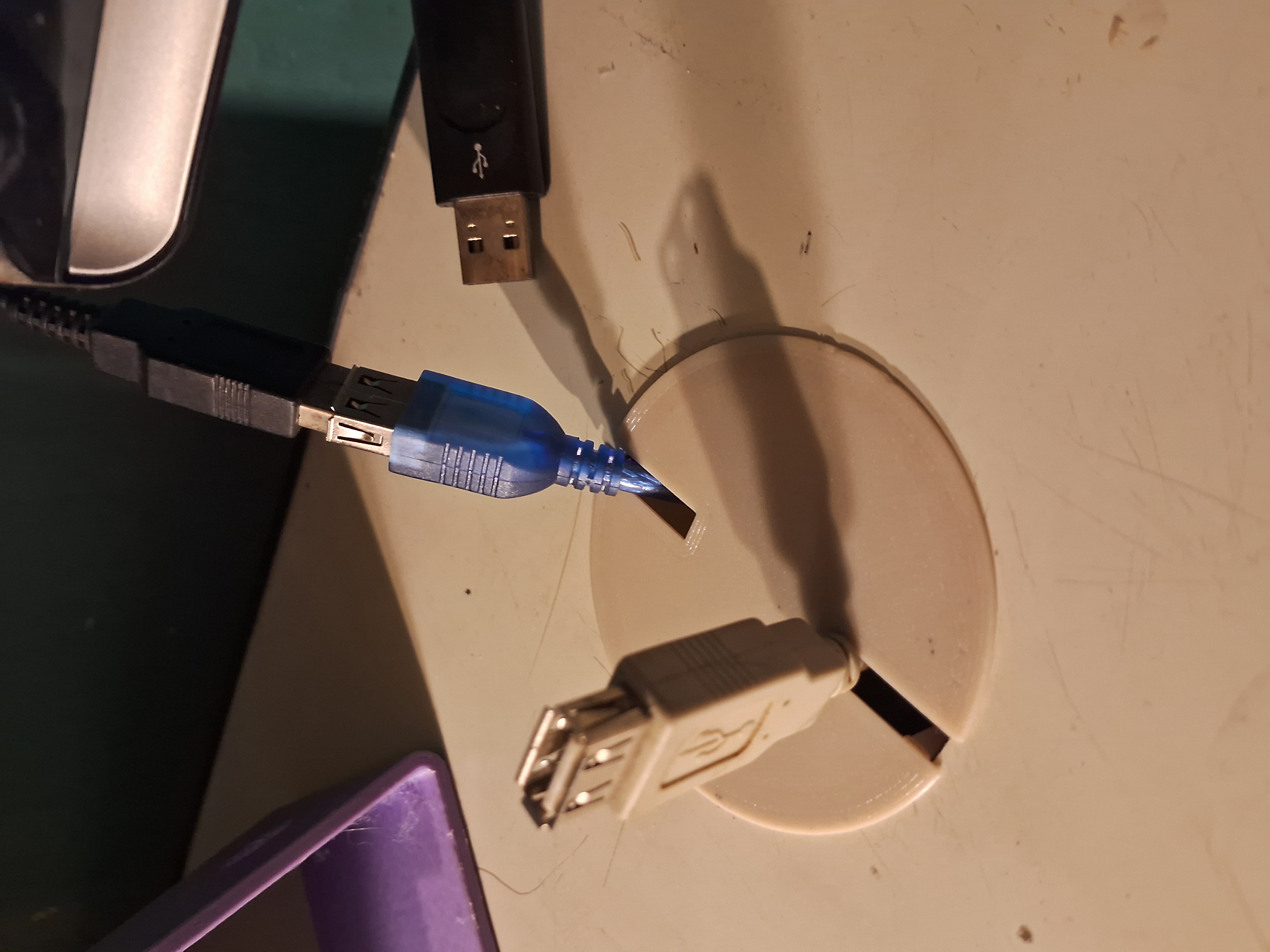Cover for a hole on a desktop 3D model