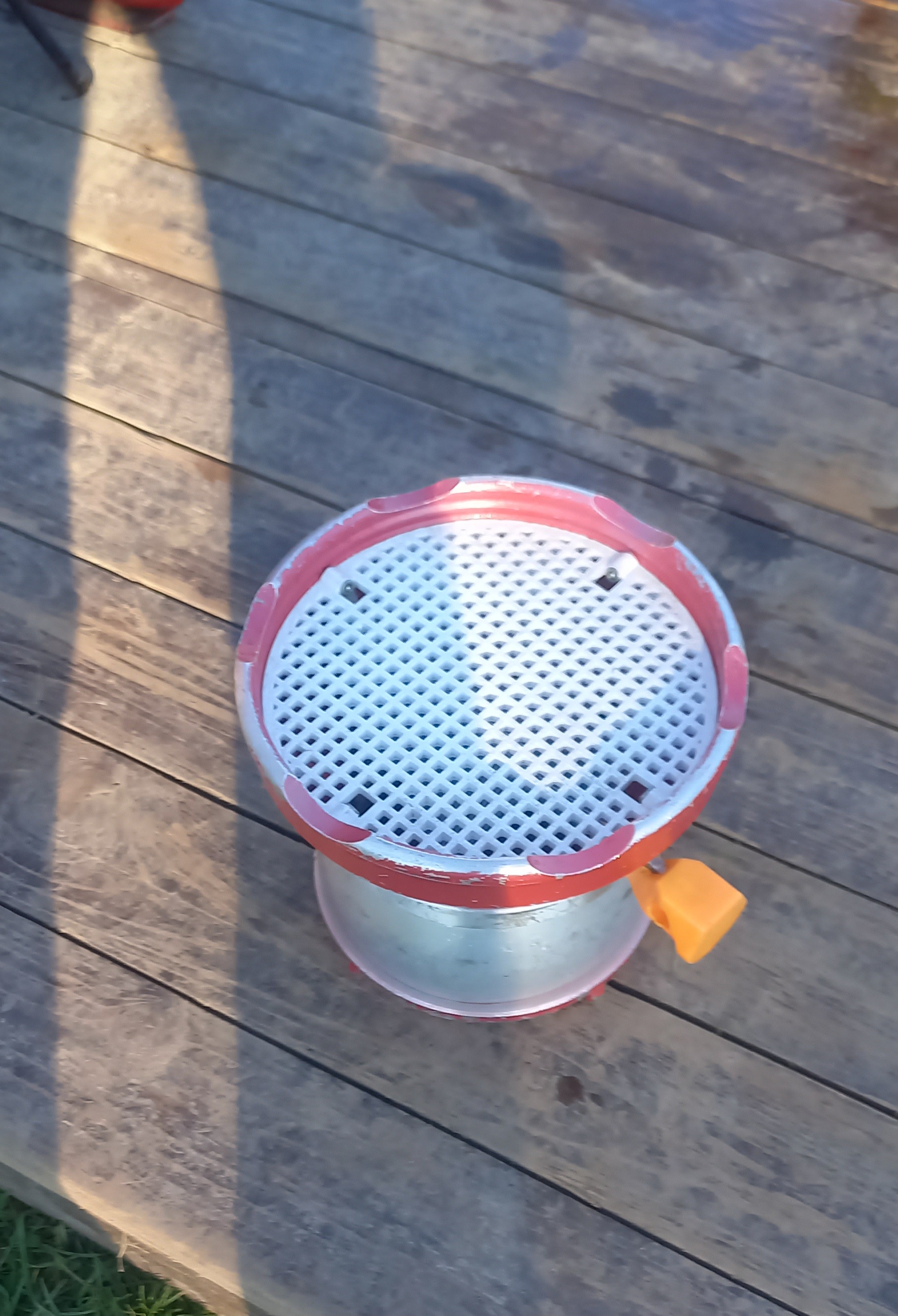 Firefighter suction basket grille