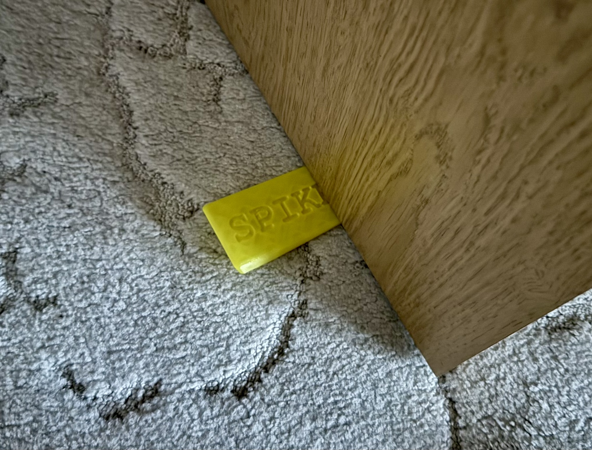 Doorstopper for carpets