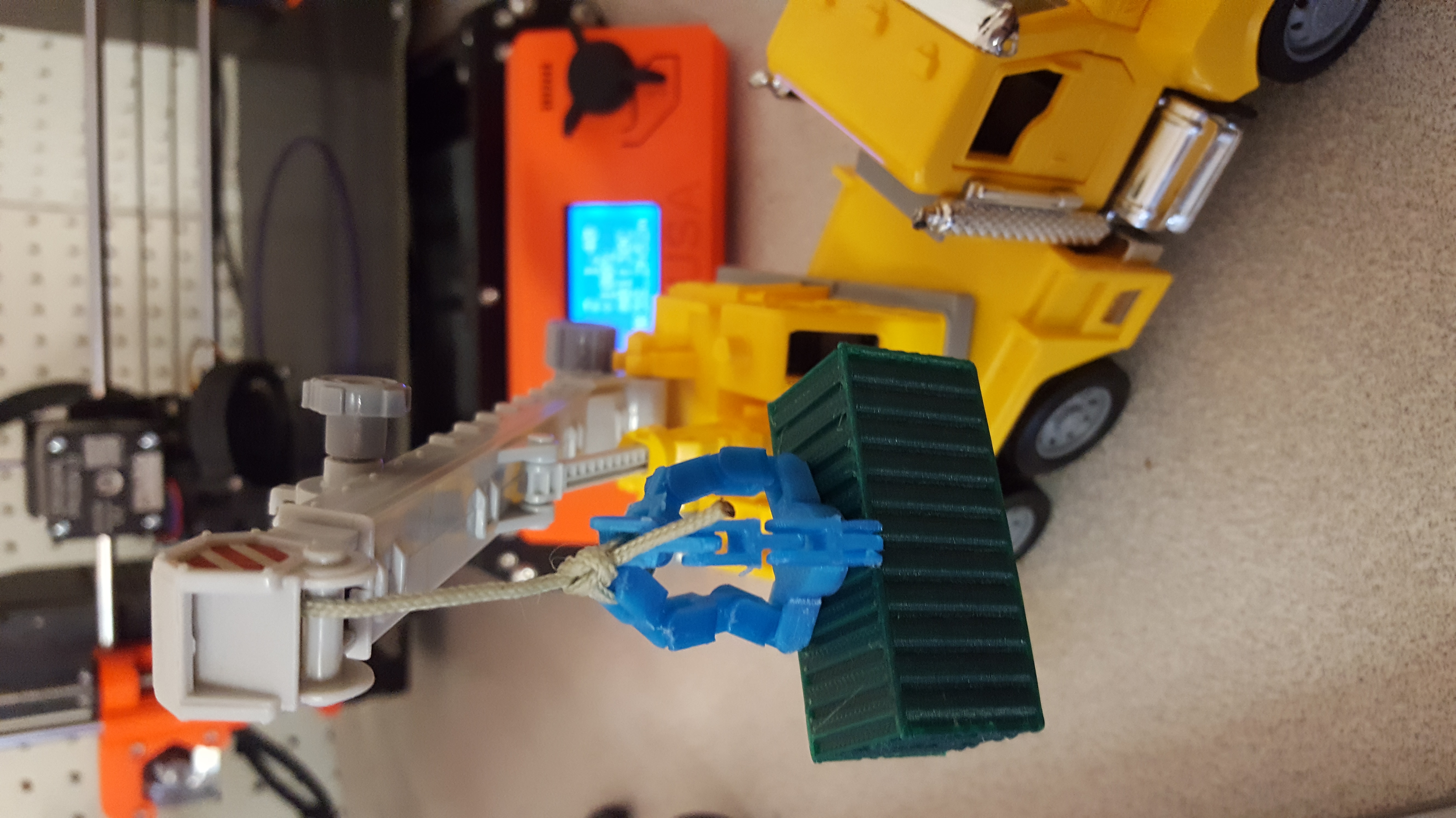 Articulated crane magnet