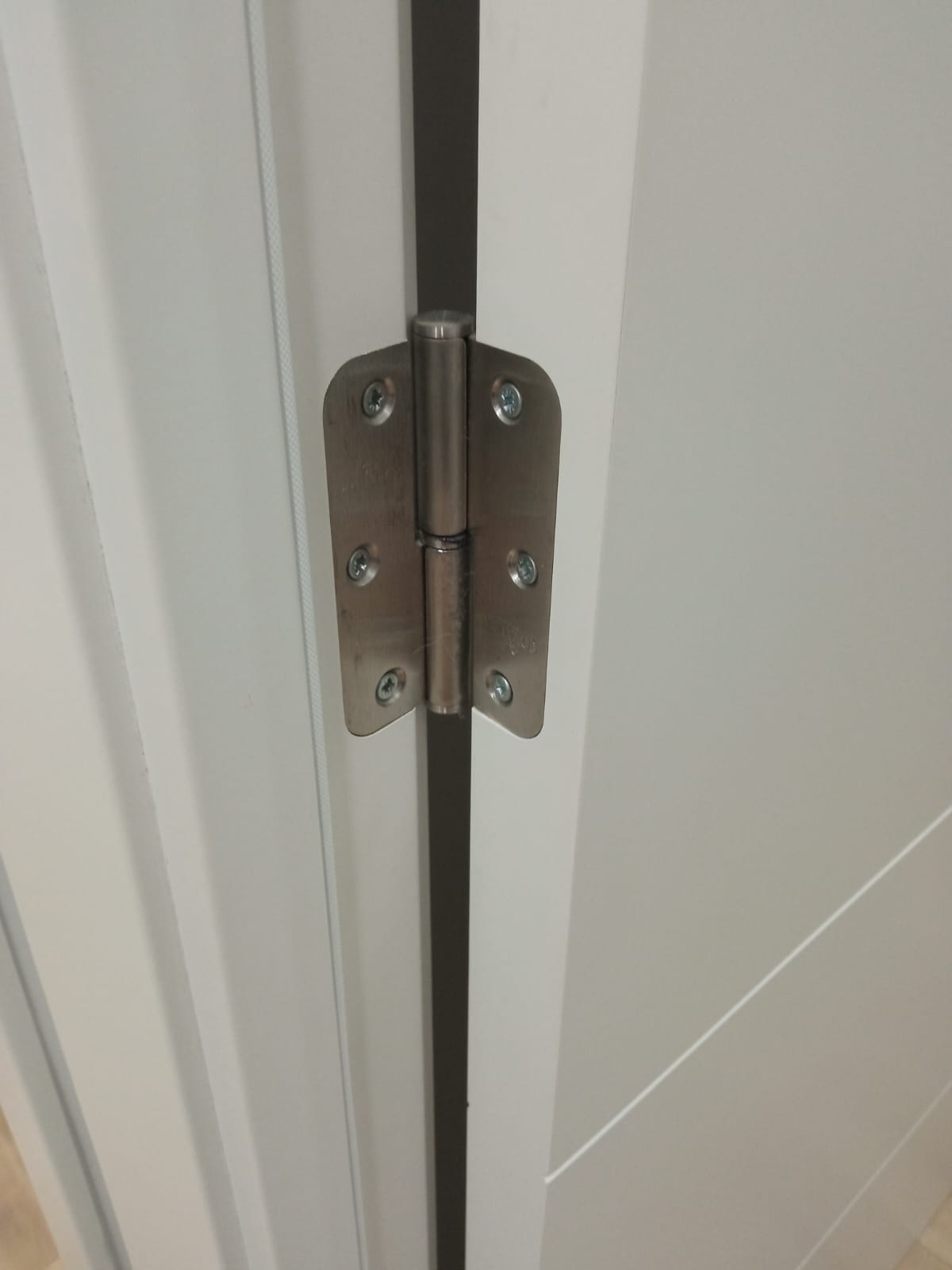 Miniatura 3 do modelo 3D Door stop on hinge full open