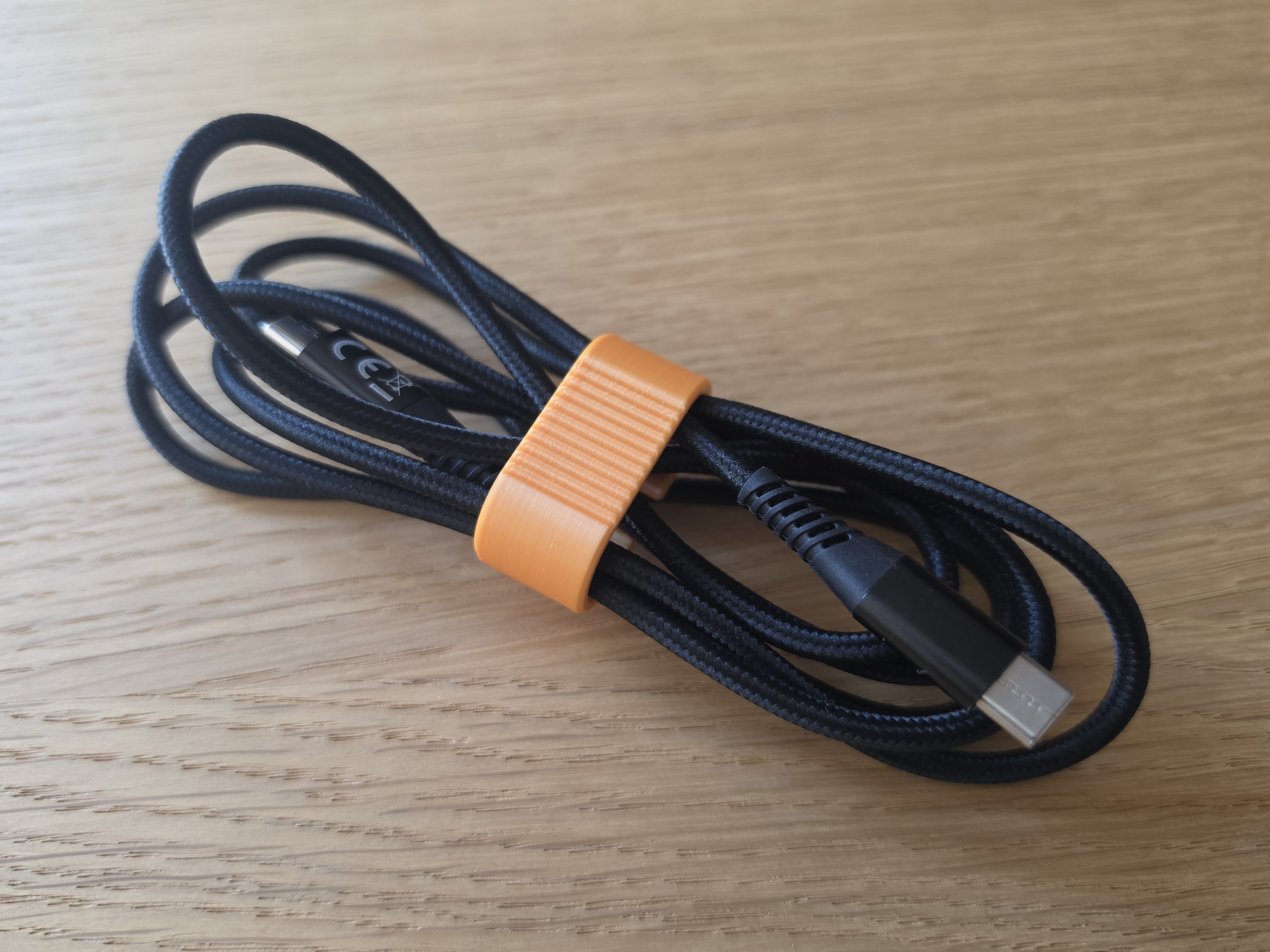 Kabel-Organizer USB A B C Kabel Organisation v2