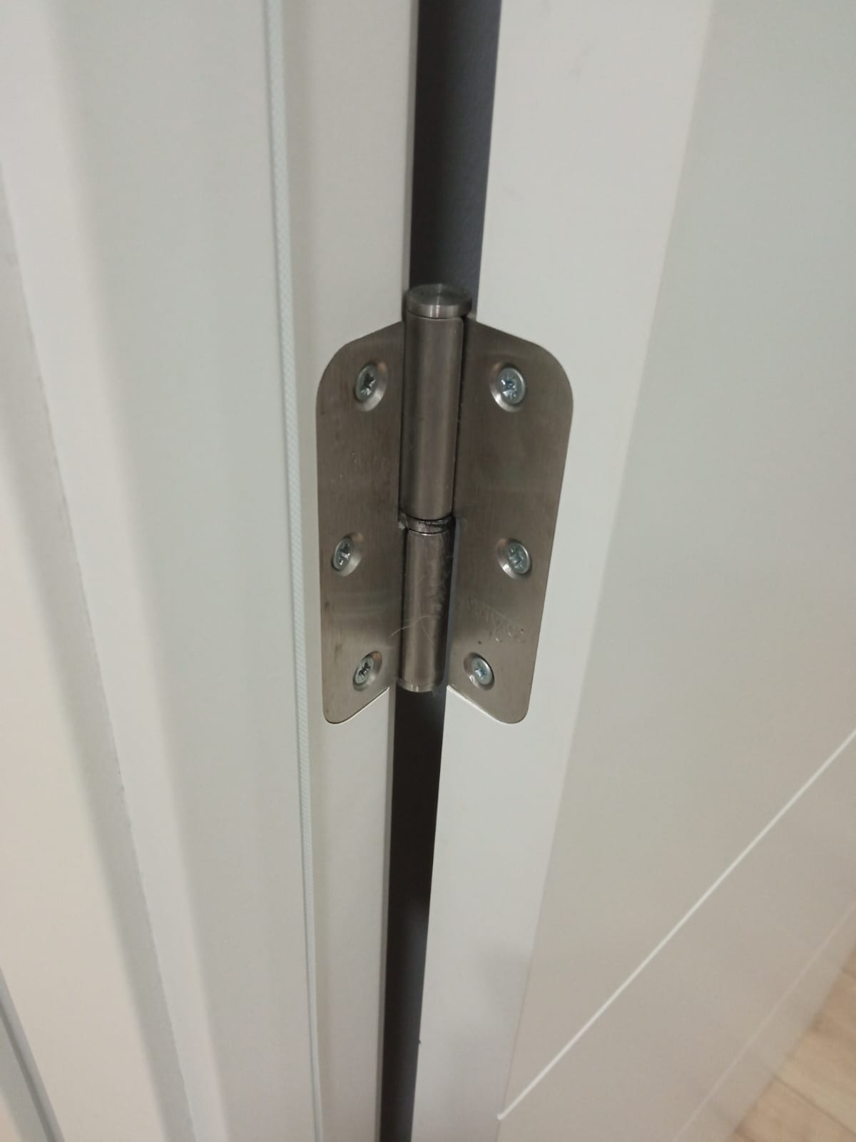 Miniatura 3 do modelo 3D Door stop on hinge