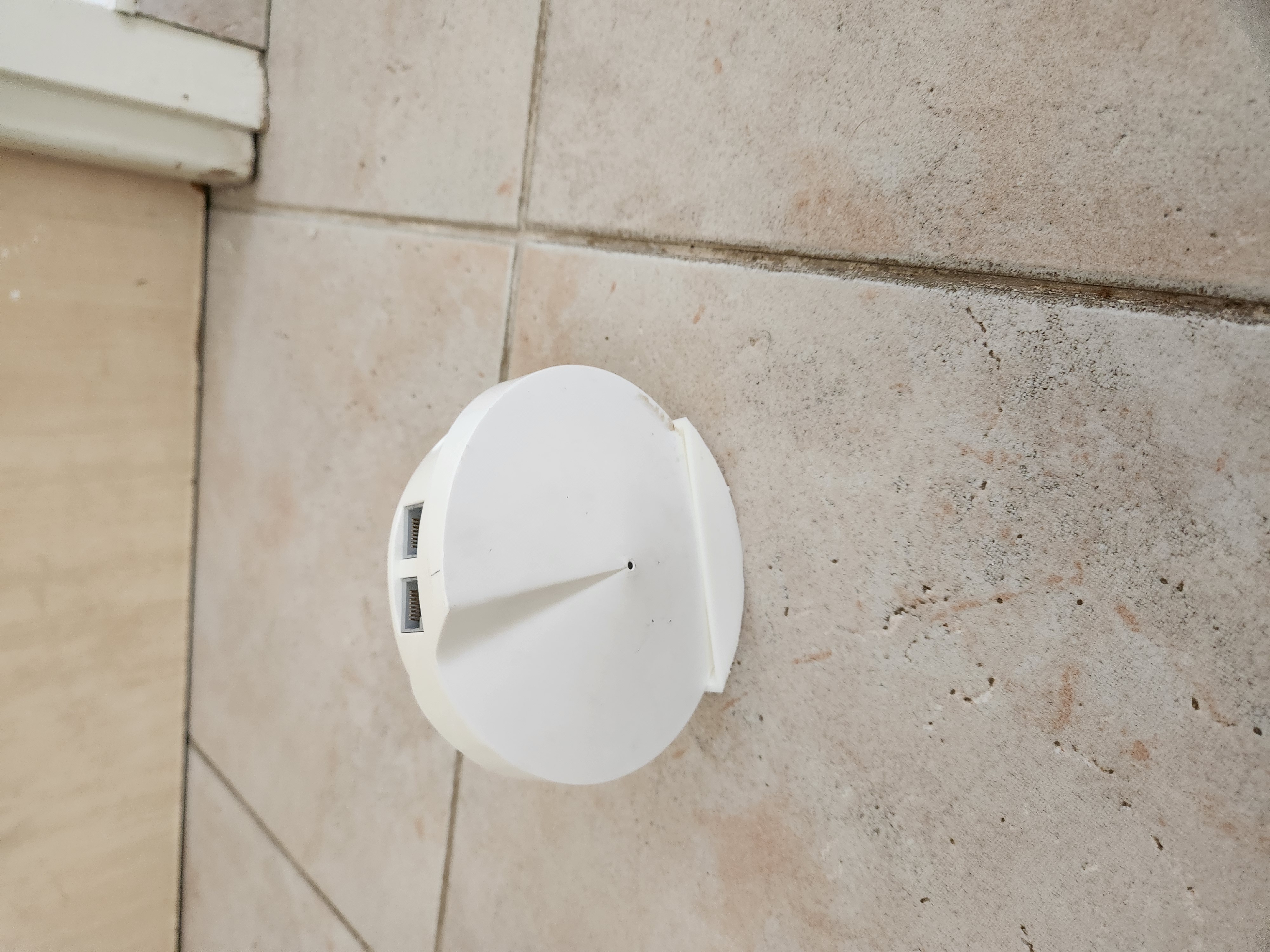 TPlink deco m5 wall mount