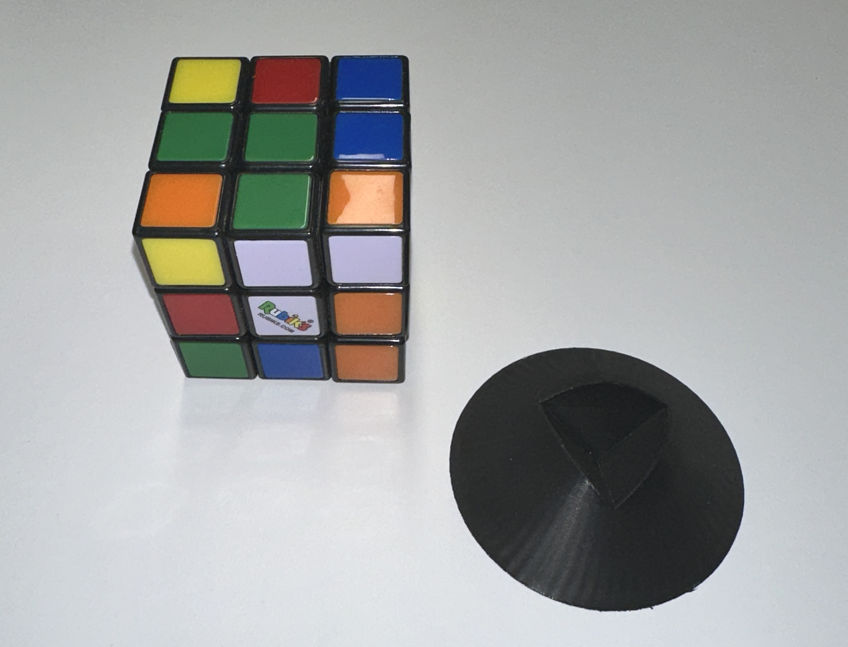 Miniatura 2 do modelo 3D Rubik's Cube Stand