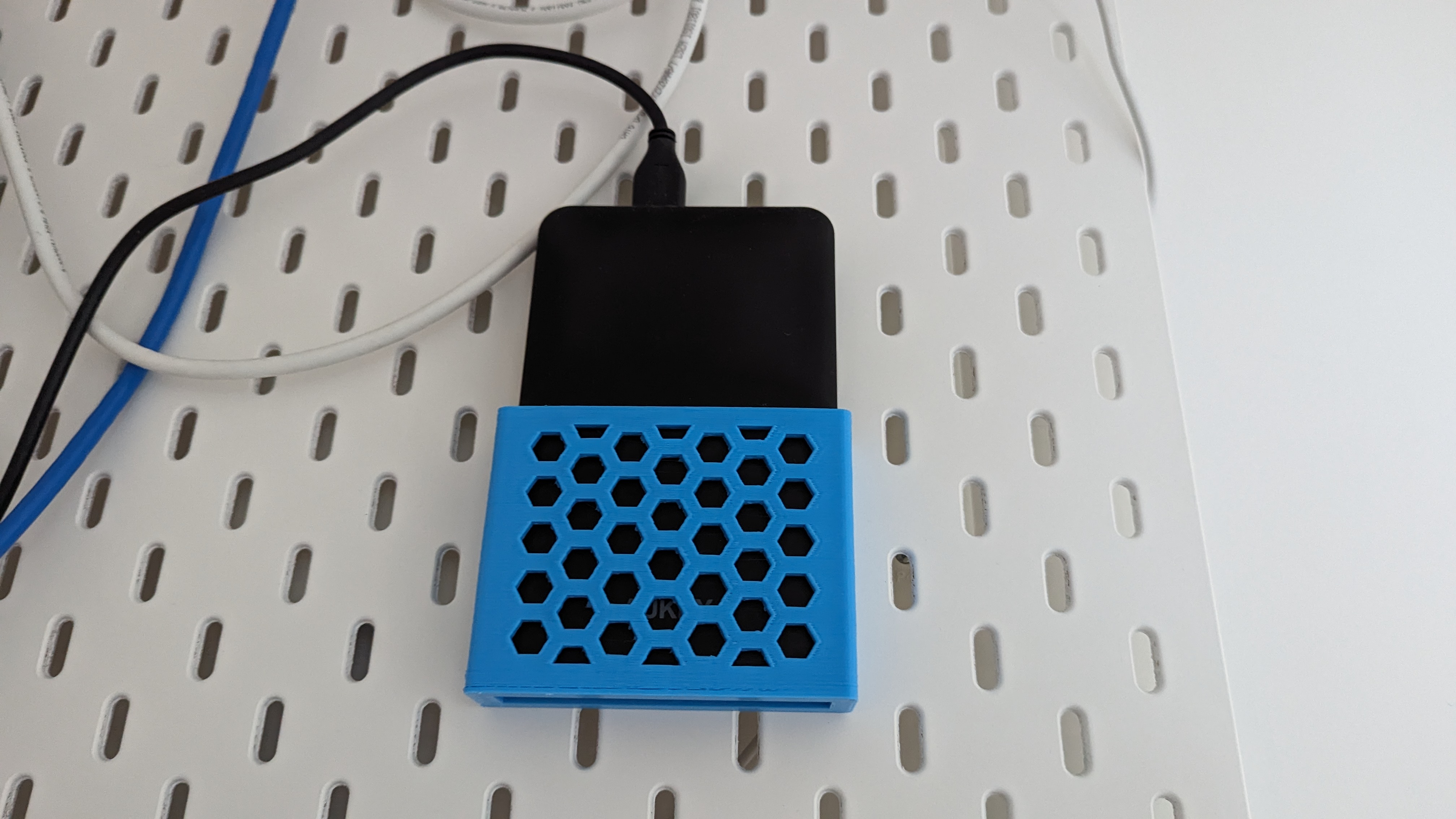 External Hard Drive hanger for Skadis