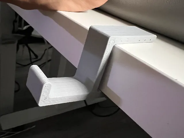 Headphone holder for ikea table