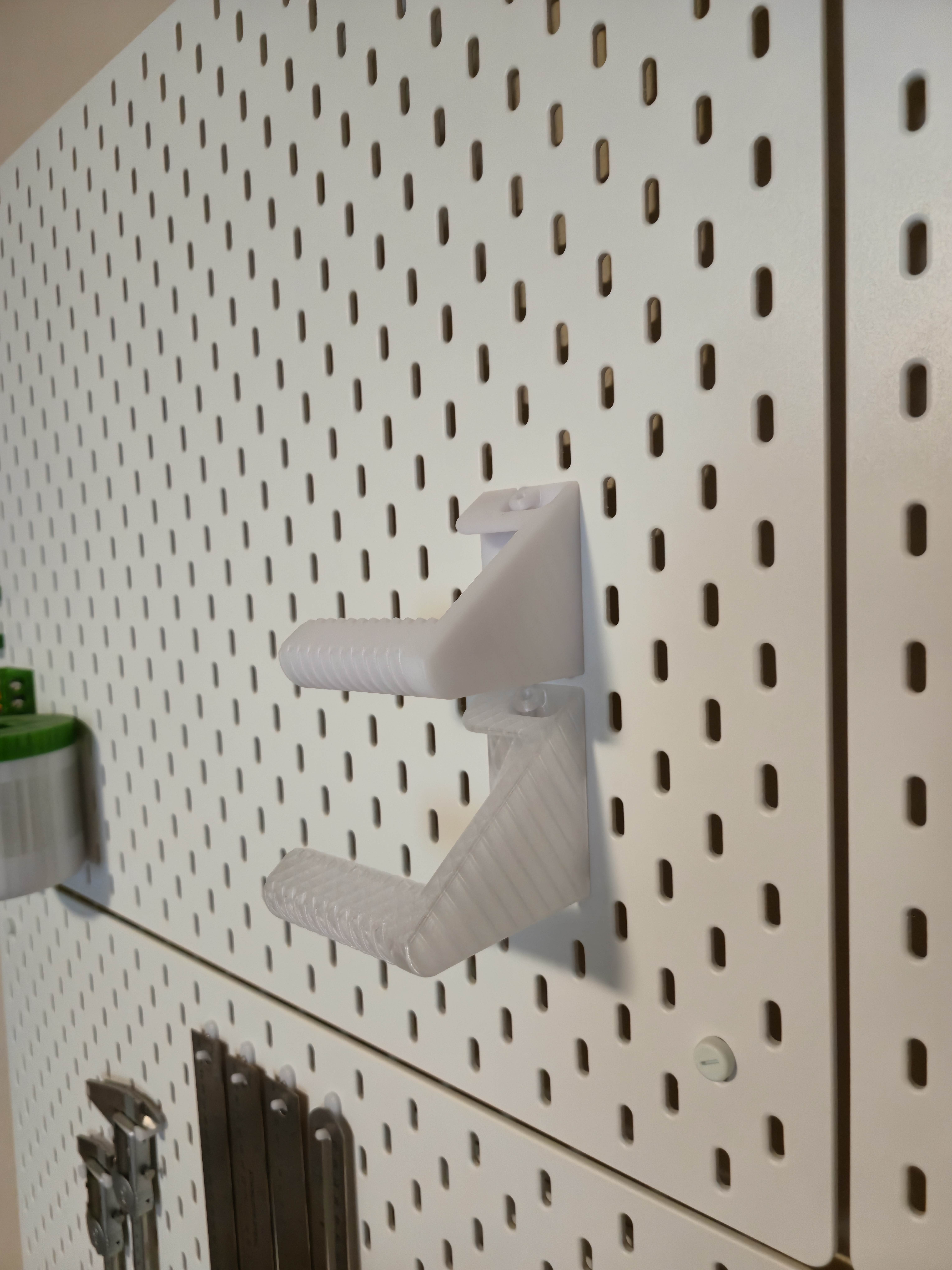 "Extended" Skadis one sided paper towel holder base 3D model