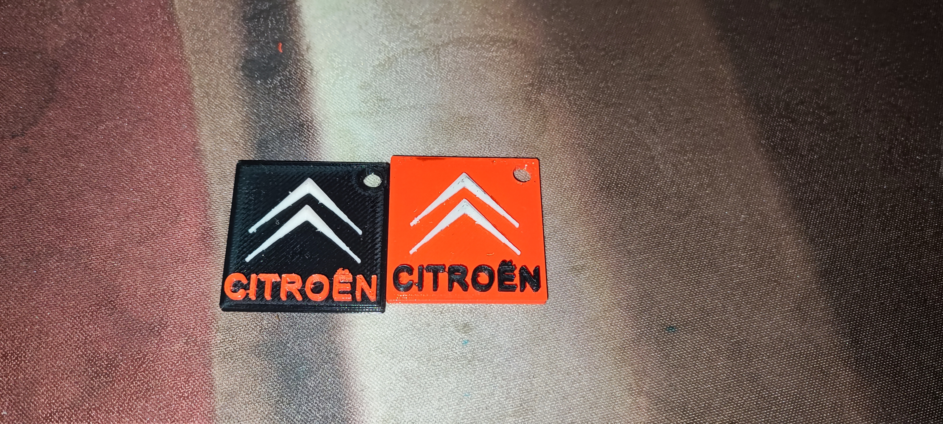 Citroen logo keychain
