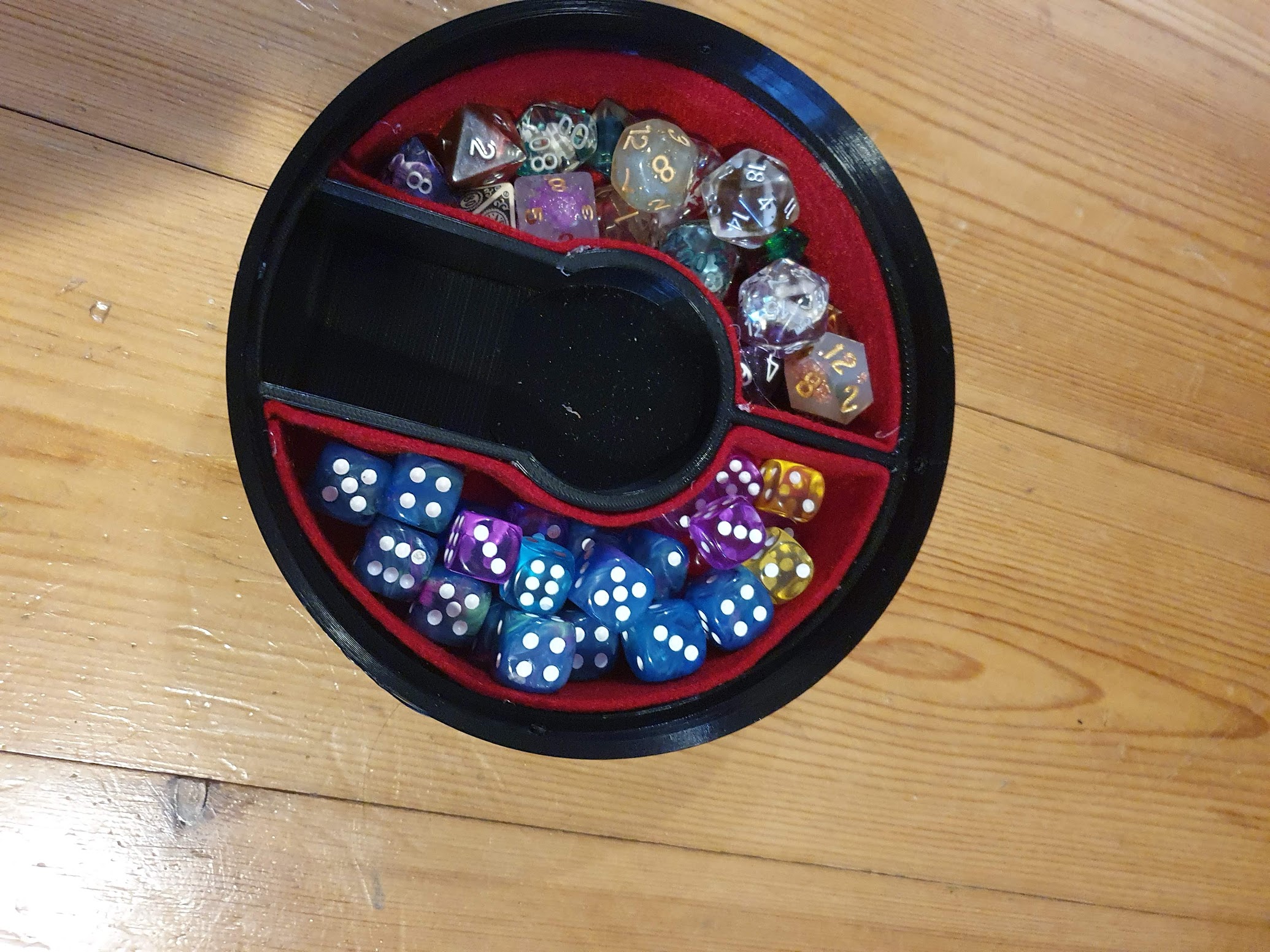 stackable dicebox and dice tower — miniatura 3