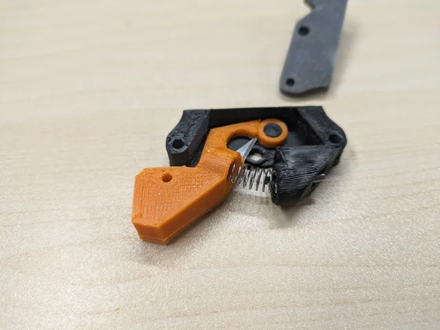 Filament Cutter for Sherpa and Sherpa-patterned Extruders