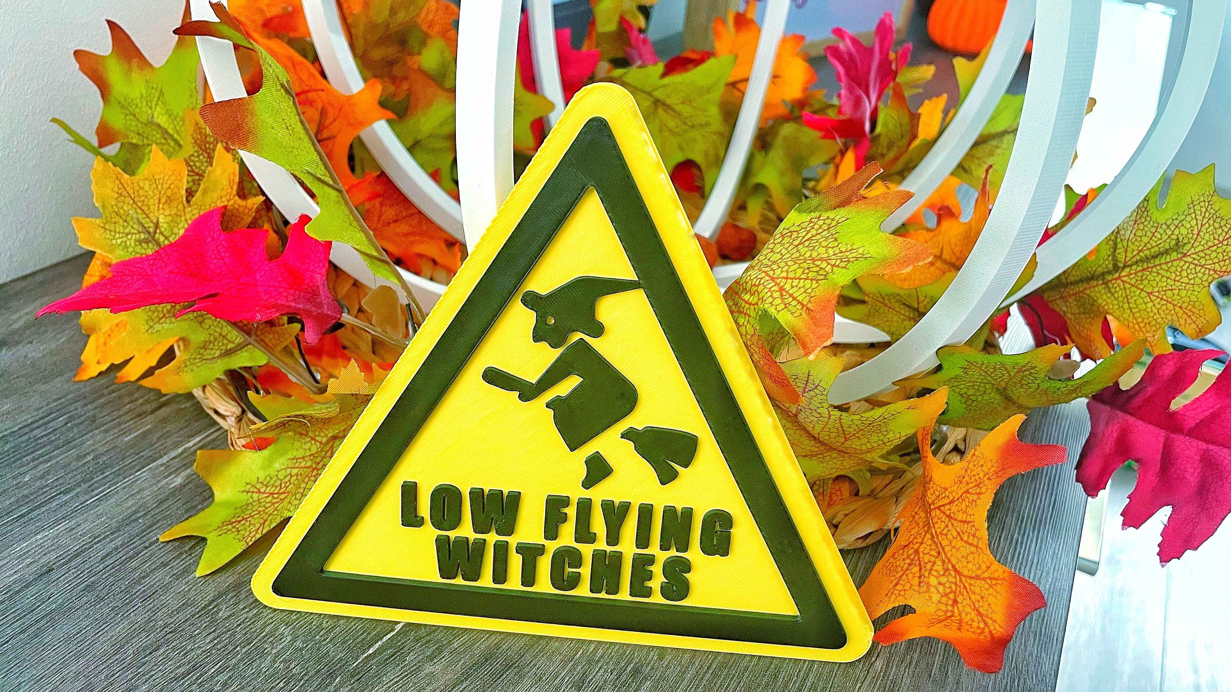 Halloween Signs in English and German (3 versions)