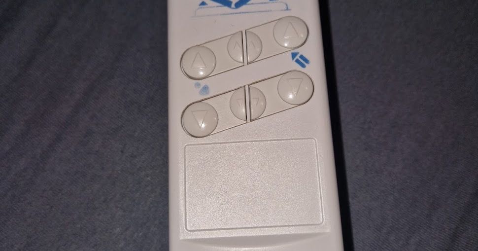 Okin adjustable bed controller holder by Maikeru Download free STL