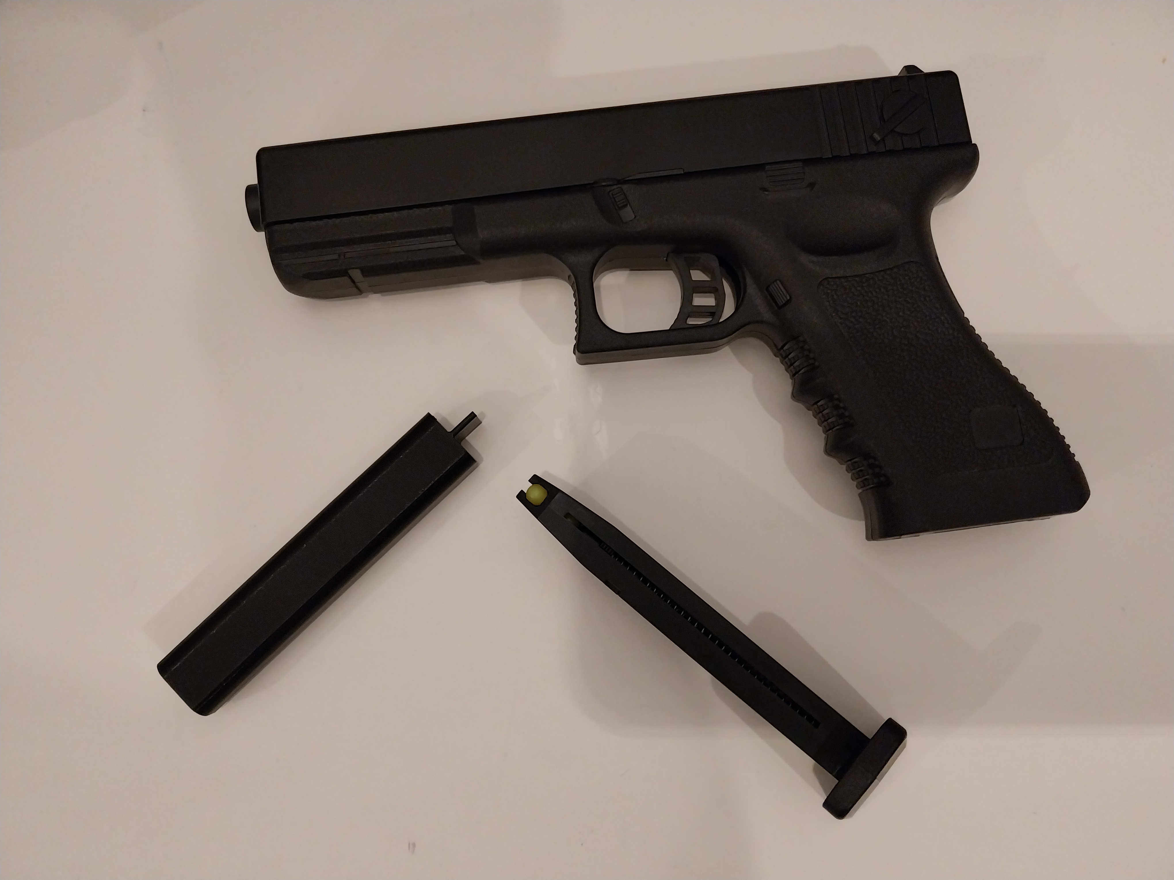 Airsoft/BB gun mag emptier