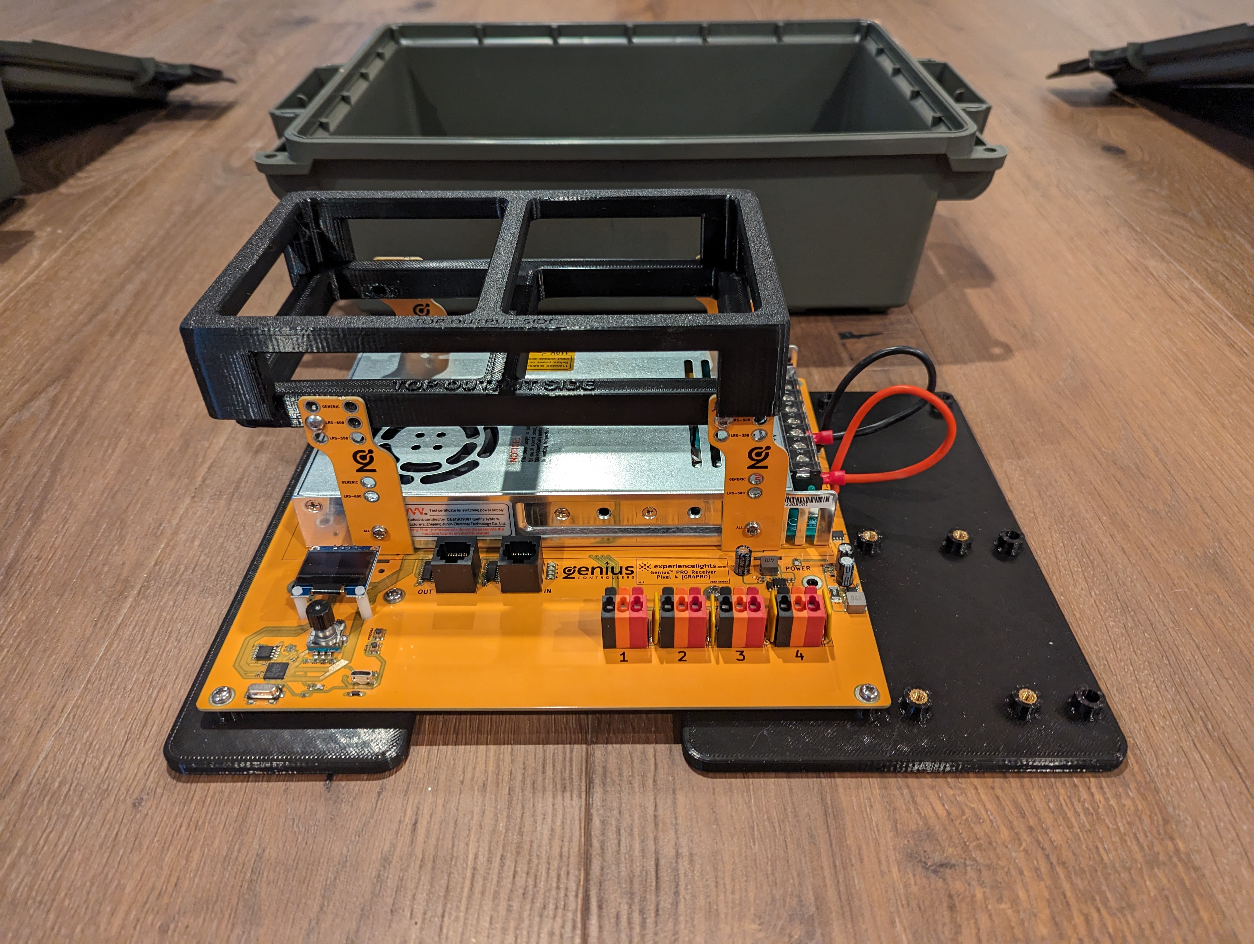 Miniatura 8 do modelo 3D Experience Lights Genius Pro Controller/Receiver Box Mounting System