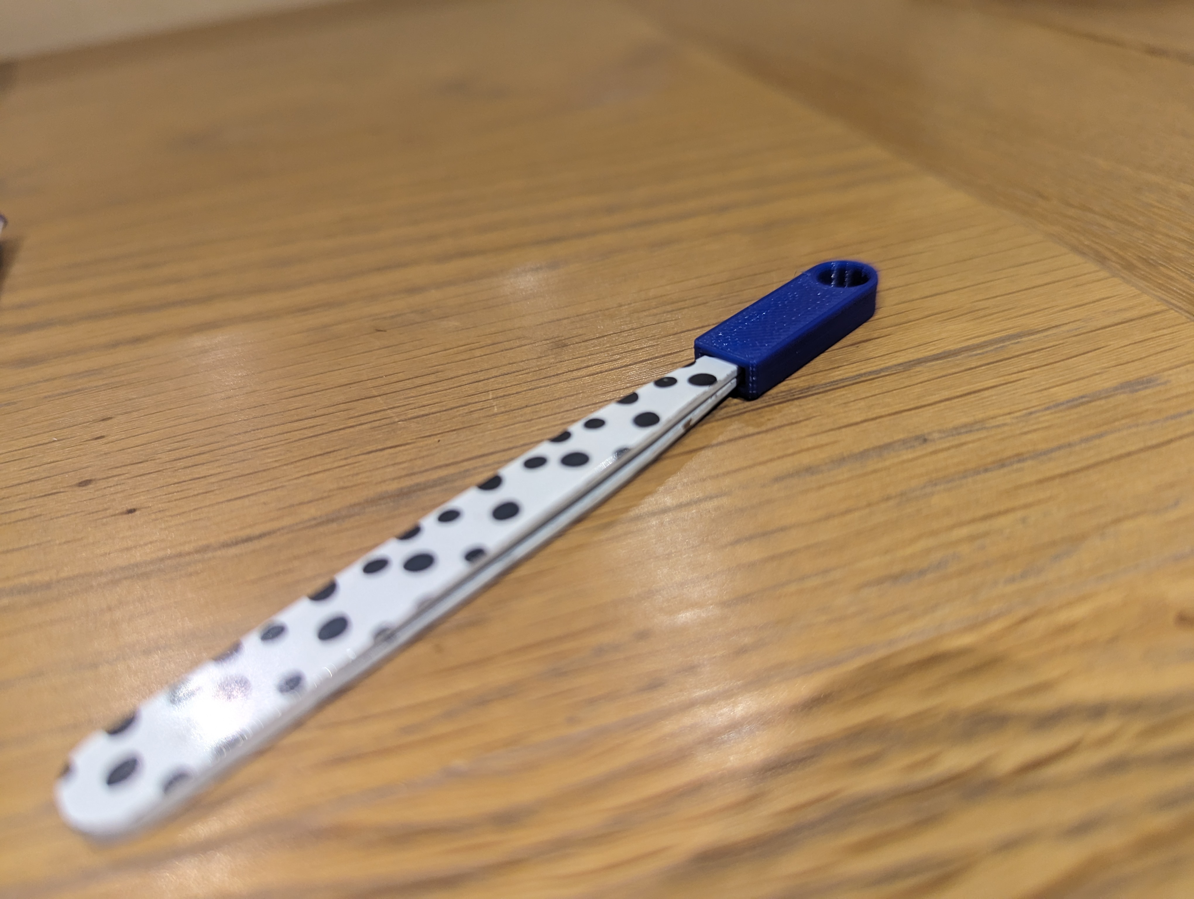 I Sharp Isolation tweezer cap