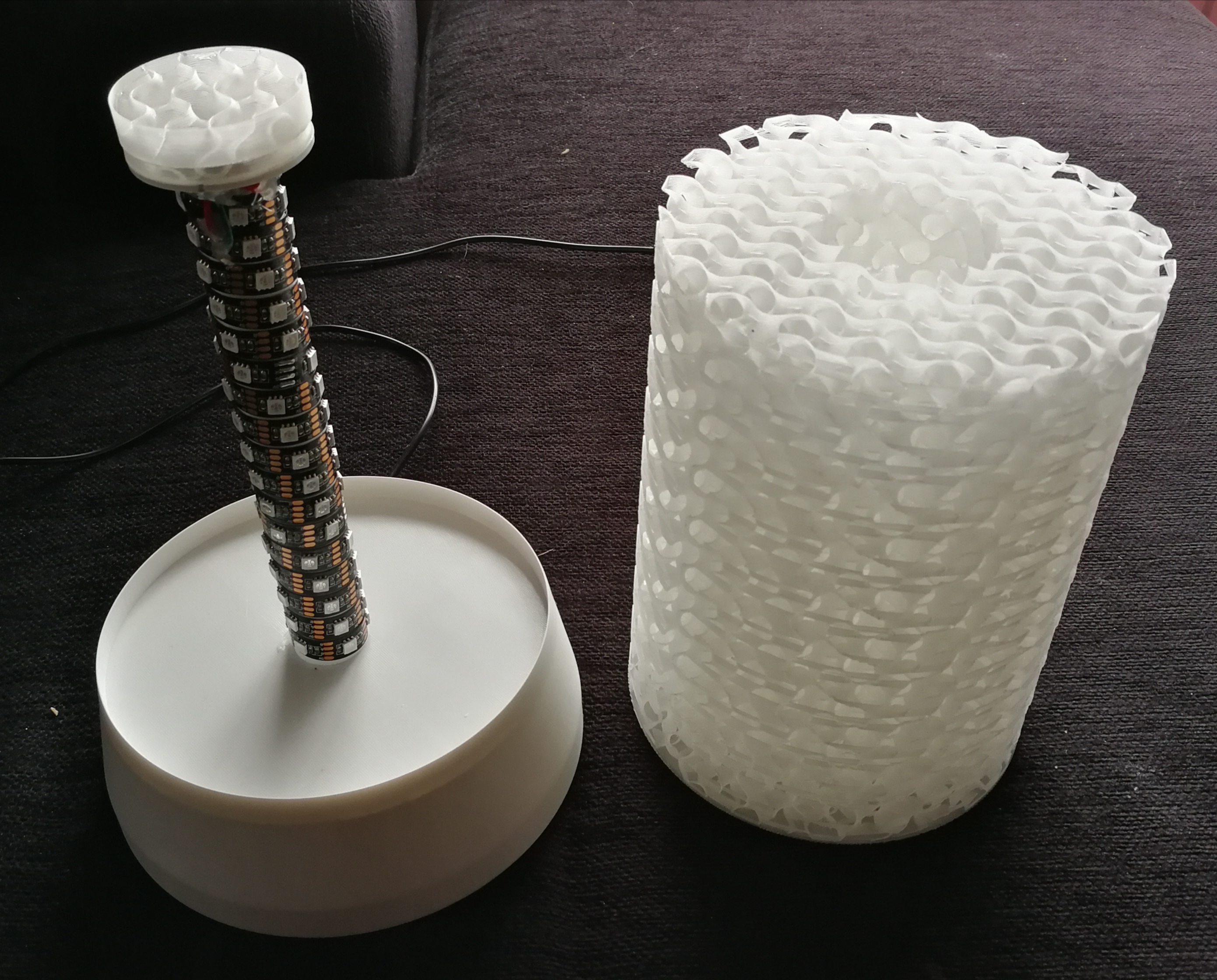 Gyroid Infill Lamp — thumbnail 3