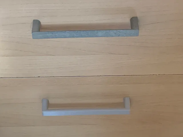 Nábytková úchytka  (furniture handle)