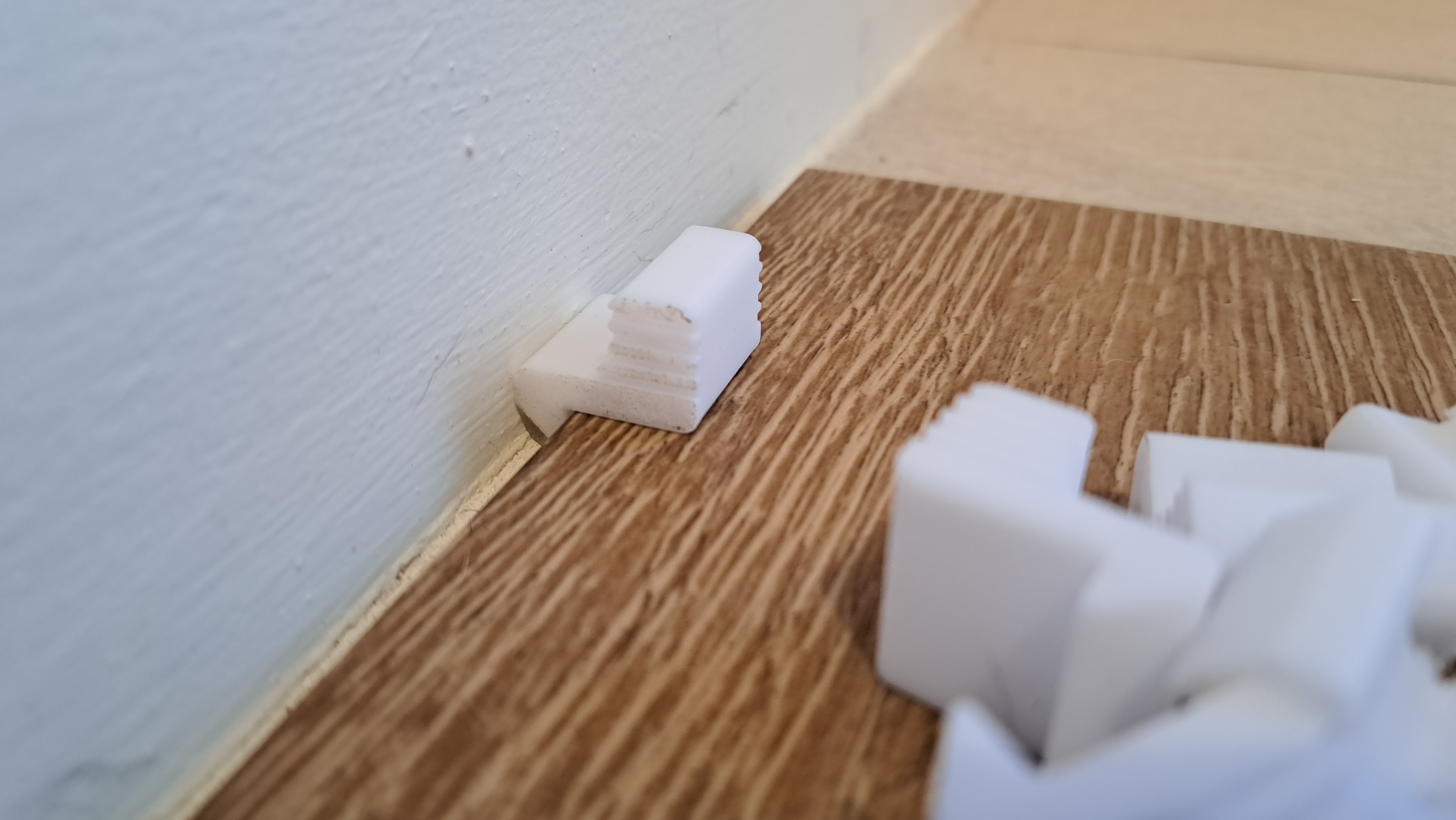 vinyl planking / floating floor spacer 6mm by Makers