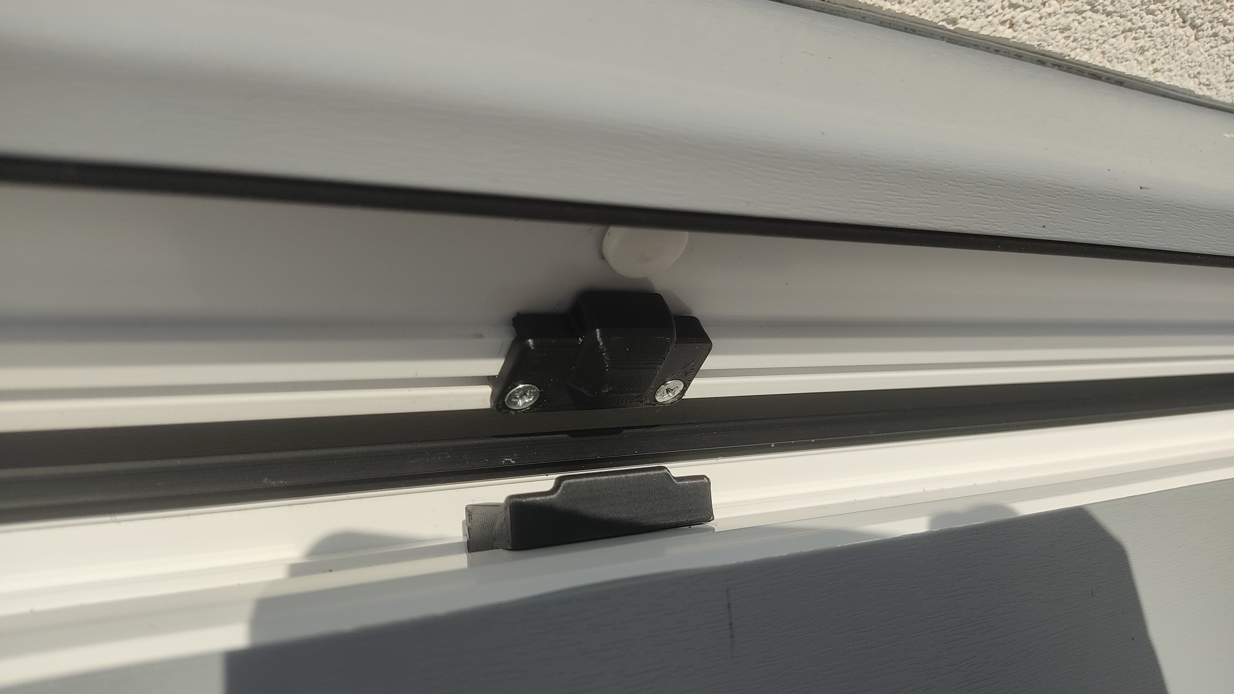 Hinge Compression Device (Side Hung Windows) / Skrytý přítlačný pant — thumbnail 3