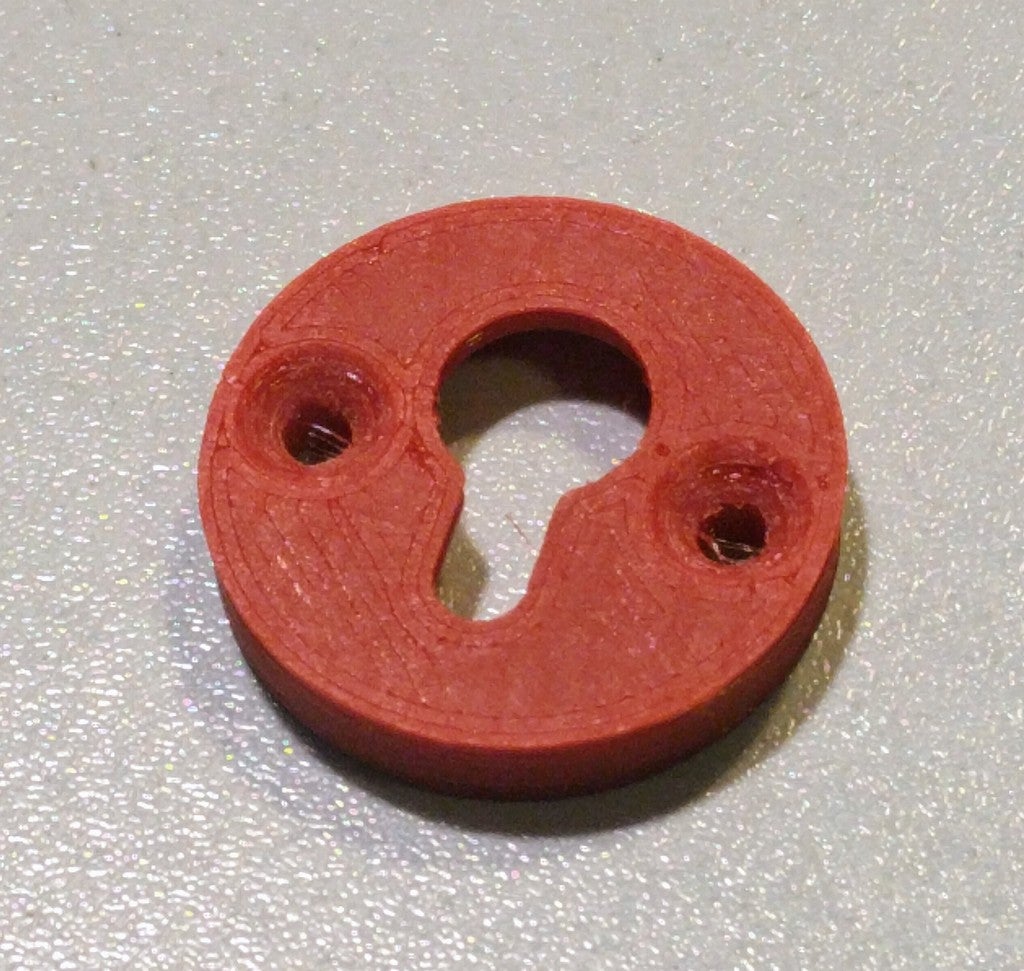 Keyhole hanger insert